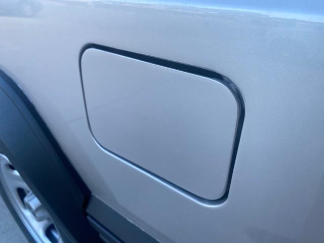 1996 Bright Jade (PC) /Dark Sand Jeep Cherokee Sport FL LOW MILES 77,388 4WD 4.0 6 CYL (1J4FJ68S2TL) with an 4.0L MPI I6 Engine engine, Automatic transmission, located at 4701 North Dixie Hwy, Pompano Beach, FL, 33064, (954) 422-2889, 26.240938, -80.123474 - OUR WEBPAGE FLORIDACARS1.COM HAS OVER 100 PHOTOS AND FREE CARFAX LINK 1996 JEEP CHEROKEE SPORT 4.0 6 CYL 4WD FL TITLE LOW MILES 77,388 VIN: 1J4FJ68S2TL171877 1 J 4 F J 6 8 S 2 T L 1 7 1 8 7 7 4 DOOR WAGON/SPORT UTILITY 4.0L I6 F GASOLINE REAR WHEEL DRIVE W/ 4X4 Top Features Cloth Seats Basic Feature - Photo#82