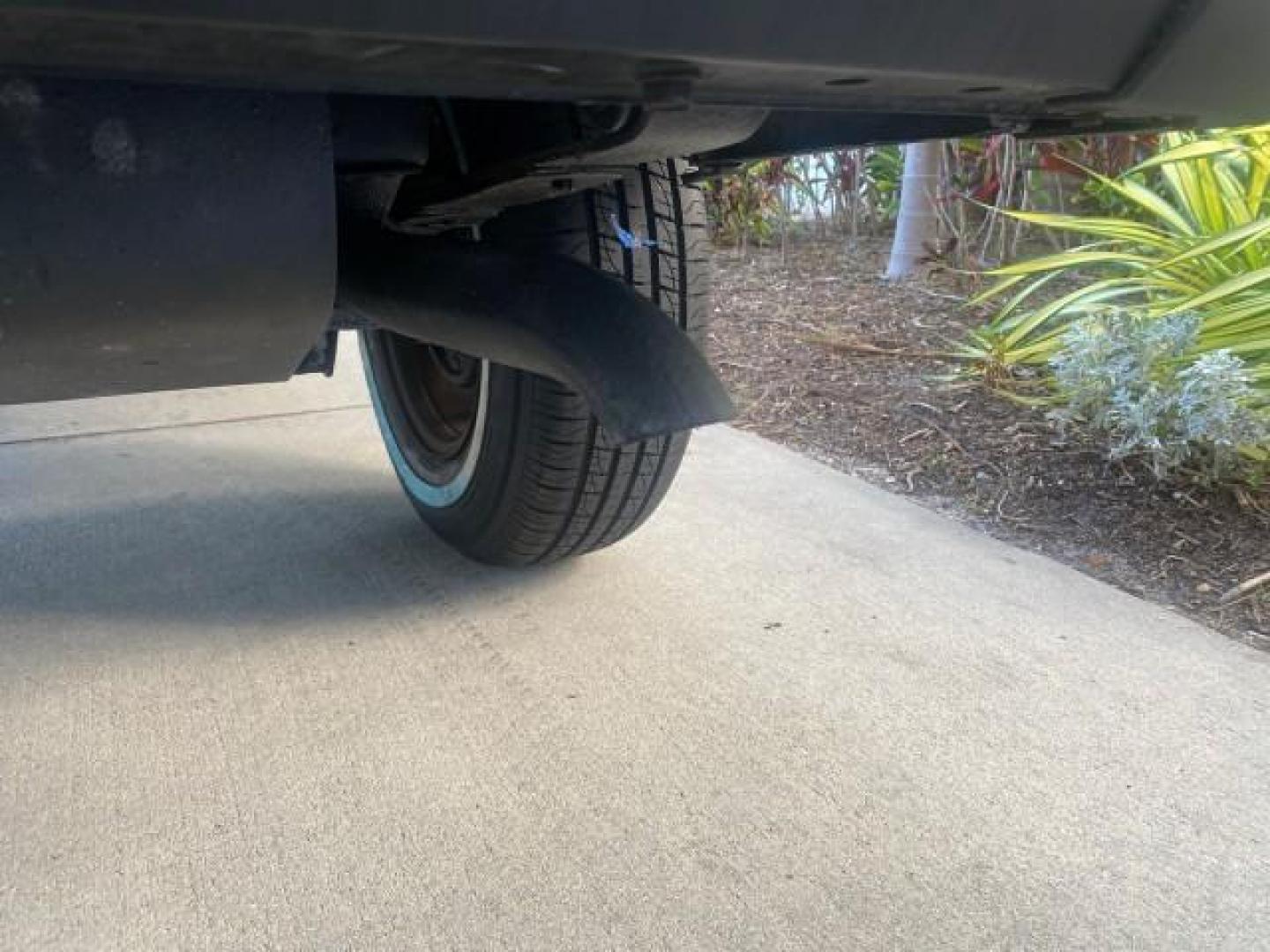 1996 Stone White (CC) /Dark Sand Jeep Cherokee Sport FL LOW MILES 77,388 4WD 4.0 6 CYL (1J4FJ68S2TL) with an 4.0L MPI I6 Engine engine, Automatic transmission, located at 4701 North Dixie Hwy, Pompano Beach, FL, 33064, (954) 422-2889, 26.240938, -80.123474 - OUR WEBPAGE FLORIDACARS1.COM HAS OVER 100 PHOTOS AND FREE CARFAX LINK 1996 JEEP CHEROKEE SPORT 4.0 6 CYL 4WD FL TITLE LOW MILES 77,388 VIN: 1J4FJ68S2TL171877 1 J 4 F J 6 8 S 2 T L 1 7 1 8 7 7 4 DOOR WAGON/SPORT UTILITY 4.0L I6 F GASOLINE REAR WHEEL DRIVE W/ 4X4 Top Features Cloth Seats Basic Feature- Photo#94