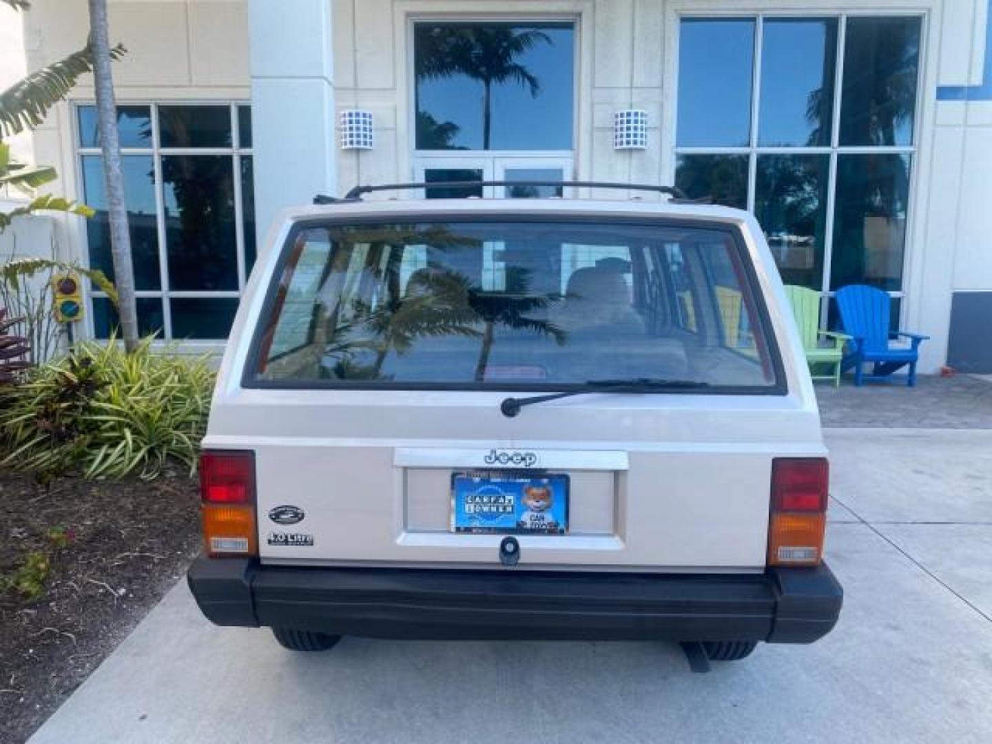 1996 Stone White (CC) /Dark Sand Jeep Cherokee Sport FL LOW MILES 77,388 4WD 4.0 6 CYL (1J4FJ68S2TL) with an 4.0L MPI I6 Engine engine, Automatic transmission, located at 4701 North Dixie Hwy, Pompano Beach, FL, 33064, (954) 422-2889, 26.240938, -80.123474 - OUR WEBPAGE FLORIDACARS1.COM HAS OVER 100 PHOTOS AND FREE CARFAX LINK 1996 JEEP CHEROKEE SPORT 4.0 6 CYL 4WD FL TITLE LOW MILES 77,388 VIN: 1J4FJ68S2TL171877 1 J 4 F J 6 8 S 2 T L 1 7 1 8 7 7 4 DOOR WAGON/SPORT UTILITY 4.0L I6 F GASOLINE REAR WHEEL DRIVE W/ 4X4 Top Features Cloth Seats Basic Feature- Photo#96