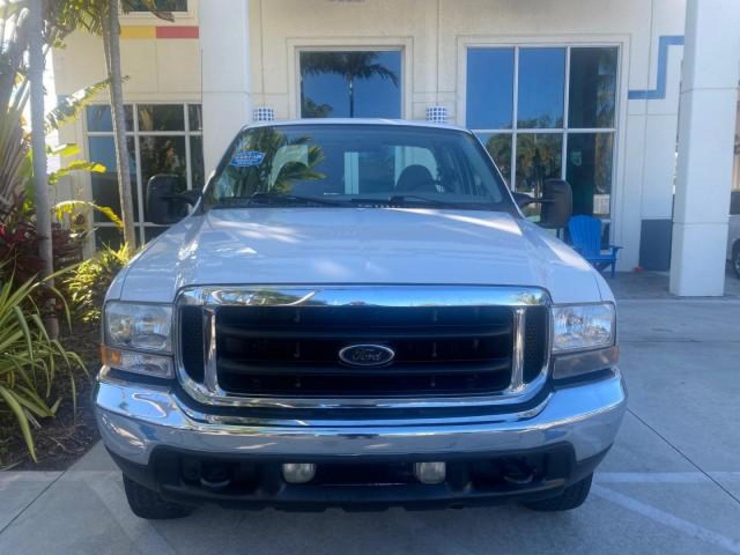 2001 Oxford White /Medium Graphite Ford Super Duty F-250 XLT 7.3 TURBO DIESEL 4WD (3FTNX21F41M) with an 7.3L DI V8 Turbo-Diesel Power Stroke Engine engine, Automatic transmission, located at 4701 North Dixie Hwy, Pompano Beach, FL, 33064, (954) 422-2889, 26.240938, -80.123474 - OUR WEBPAGE FLORIDACARS1.COM HAS OVER 100 PHOTOS AND FREE CARFAX LINK 2001 FORD F-250 SUPER DUTY XLT TURBO DIESEL ENGINE 4WD VIN: 3FTNX21F41MA06821 3 F T N X 2 1 F 4 1 M A 0 6 8 2 1 4 DOOR EXTENDED CAB PICKUP 7.3L V8 F DIESEL REAR WHEEL DRIVE W/ 4X4 Features 4WD/AWD ABS Brakes Air Conditioning AM/FM - Photo#27