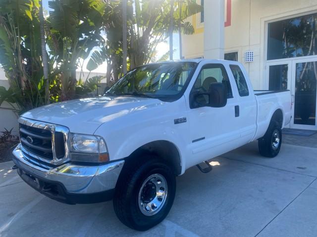 2001 Oxford White /Medium Graphite Ford Super Duty F-250 XLT 7.3 TURBO DIESEL 4WD (3FTNX21F41M) with an 7.3L DI V8 Turbo-Diesel Power Stroke Engine engine, Automatic transmission, located at 4701 North Dixie Hwy, Pompano Beach, FL, 33064, (954) 422-2889, 26.240938, -80.123474 - OUR WEBPAGE FLORIDACARS1.COM HAS OVER 100 PHOTOS AND FREE CARFAX LINK 2001 FORD F-250 SUPER DUTY XLT TURBO DIESEL ENGINE 4WD VIN: 3FTNX21F41MA06821 3 F T N X 2 1 F 4 1 M A 0 6 8 2 1 4 DOOR EXTENDED CAB PICKUP 7.3L V8 F DIESEL REAR WHEEL DRIVE W/ 4X4 Features 4WD/AWD ABS Brakes Air Conditioning AM/FM - Photo#29