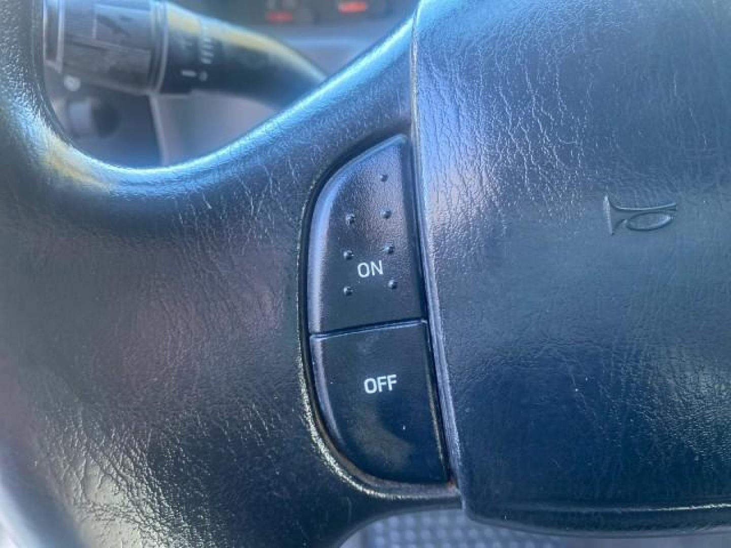 2001 Oxford White /Medium Graphite Ford Super Duty F-250 XLT 7.3 TURBO DIESEL 4WD (3FTNX21F41M) with an 7.3L DI V8 Turbo-Diesel Power Stroke Engine engine, Automatic transmission, located at 4701 North Dixie Hwy, Pompano Beach, FL, 33064, (954) 422-2889, 26.240938, -80.123474 - OUR WEBPAGE FLORIDACARS1.COM HAS OVER 100 PHOTOS AND FREE CARFAX LINK 2001 FORD F-250 SUPER DUTY XLT TURBO DIESEL ENGINE 4WD VIN: 3FTNX21F41MA06821 3 F T N X 2 1 F 4 1 M A 0 6 8 2 1 4 DOOR EXTENDED CAB PICKUP 7.3L V8 F DIESEL REAR WHEEL DRIVE W/ 4X4 Features 4WD/AWD ABS Brakes Air Conditioning AM/FM - Photo#50