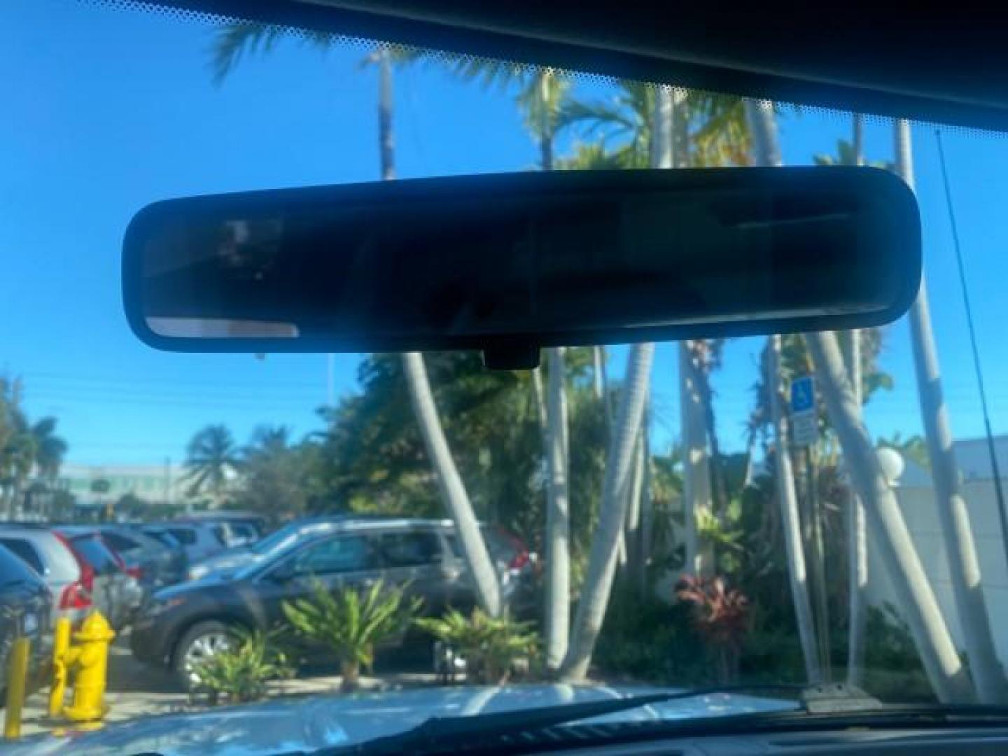 2001 Oxford White /Medium Graphite Ford Super Duty F-250 XLT 7.3 TURBO DIESEL 4WD (3FTNX21F41M) with an 7.3L DI V8 Turbo-Diesel Power Stroke Engine engine, Automatic transmission, located at 4701 North Dixie Hwy, Pompano Beach, FL, 33064, (954) 422-2889, 26.240938, -80.123474 - OUR WEBPAGE FLORIDACARS1.COM HAS OVER 100 PHOTOS AND FREE CARFAX LINK 2001 FORD F-250 SUPER DUTY XLT TURBO DIESEL ENGINE 4WD VIN: 3FTNX21F41MA06821 3 F T N X 2 1 F 4 1 M A 0 6 8 2 1 4 DOOR EXTENDED CAB PICKUP 7.3L V8 F DIESEL REAR WHEEL DRIVE W/ 4X4 Features 4WD/AWD ABS Brakes Air Conditioning AM/FM - Photo#63