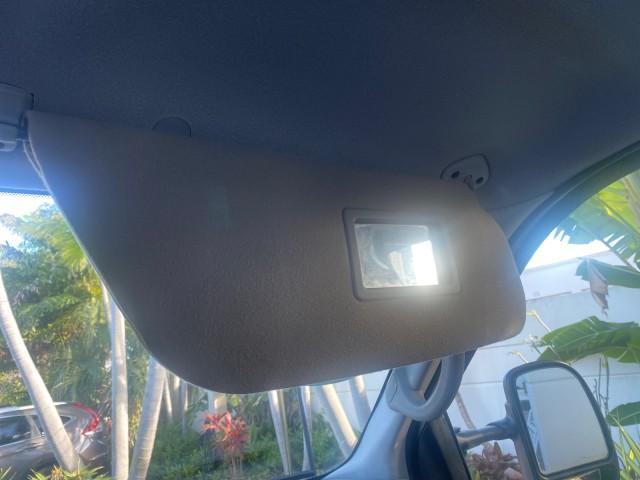 2001 Oxford White /Medium Graphite Ford Super Duty F-250 XLT 7.3 TURBO DIESEL 4WD (3FTNX21F41M) with an 7.3L DI V8 Turbo-Diesel Power Stroke Engine engine, Automatic transmission, located at 4701 North Dixie Hwy, Pompano Beach, FL, 33064, (954) 422-2889, 26.240938, -80.123474 - OUR WEBPAGE FLORIDACARS1.COM HAS OVER 100 PHOTOS AND FREE CARFAX LINK 2001 FORD F-250 SUPER DUTY XLT TURBO DIESEL ENGINE 4WD VIN: 3FTNX21F41MA06821 3 F T N X 2 1 F 4 1 M A 0 6 8 2 1 4 DOOR EXTENDED CAB PICKUP 7.3L V8 F DIESEL REAR WHEEL DRIVE W/ 4X4 Features 4WD/AWD ABS Brakes Air Conditioning AM/FM - Photo#67