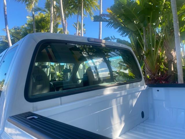 2001 Oxford White /Medium Graphite Ford Super Duty F-250 XLT 7.3 TURBO DIESEL 4WD (3FTNX21F41M) with an 7.3L DI V8 Turbo-Diesel Power Stroke Engine engine, Automatic transmission, located at 4701 North Dixie Hwy, Pompano Beach, FL, 33064, (954) 422-2889, 26.240938, -80.123474 - OUR WEBPAGE FLORIDACARS1.COM HAS OVER 100 PHOTOS AND FREE CARFAX LINK 2001 FORD F-250 SUPER DUTY XLT TURBO DIESEL ENGINE 4WD VIN: 3FTNX21F41MA06821 3 F T N X 2 1 F 4 1 M A 0 6 8 2 1 4 DOOR EXTENDED CAB PICKUP 7.3L V8 F DIESEL REAR WHEEL DRIVE W/ 4X4 Features 4WD/AWD ABS Brakes Air Conditioning AM/FM - Photo#83