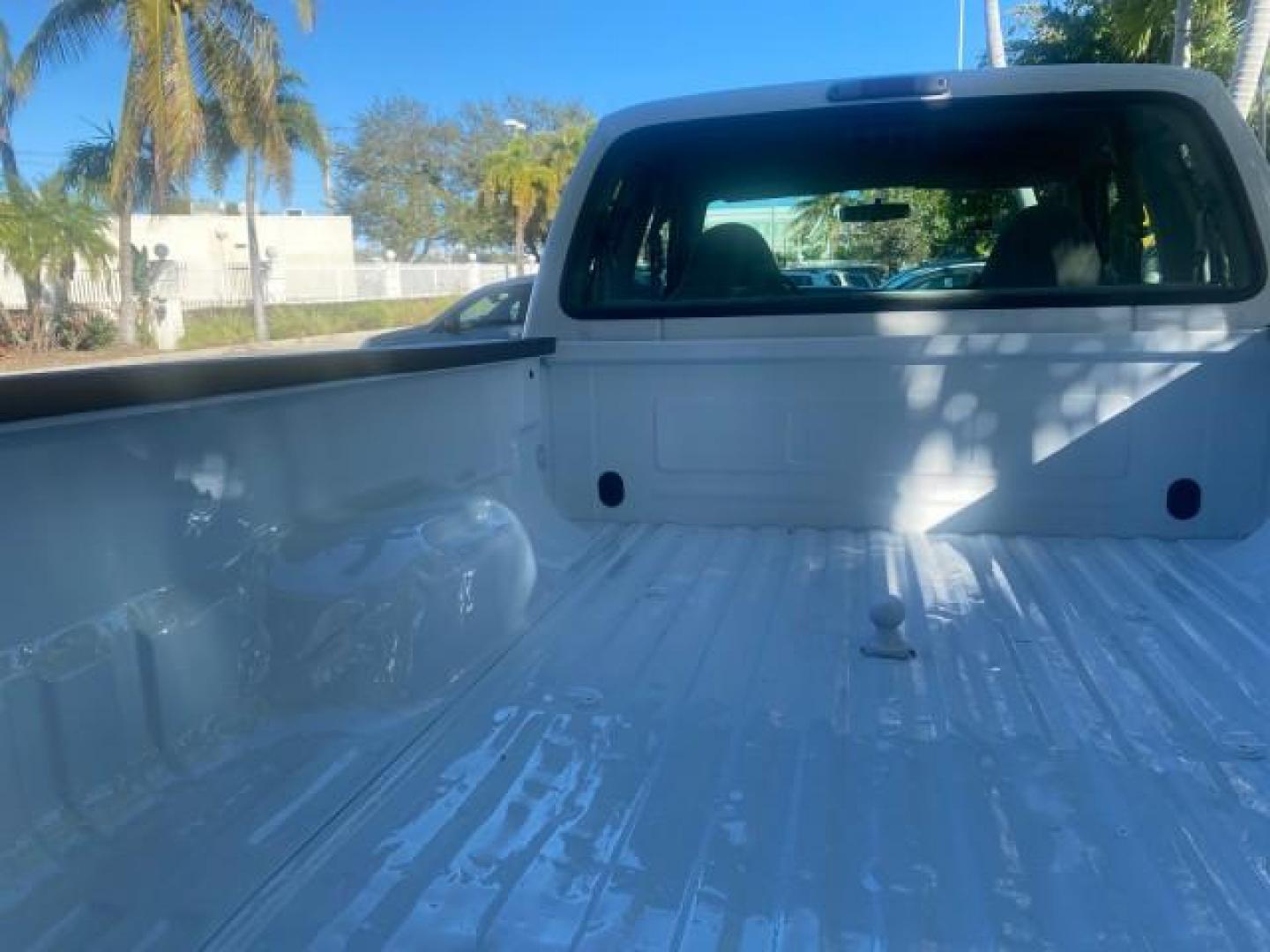 2001 Oxford White /Medium Graphite Ford Super Duty F-250 XLT 7.3 TURBO DIESEL 4WD (3FTNX21F41M) with an 7.3L DI V8 Turbo-Diesel Power Stroke Engine engine, Automatic transmission, located at 4701 North Dixie Hwy, Pompano Beach, FL, 33064, (954) 422-2889, 26.240938, -80.123474 - OUR WEBPAGE FLORIDACARS1.COM HAS OVER 100 PHOTOS AND FREE CARFAX LINK 2001 FORD F-250 SUPER DUTY XLT TURBO DIESEL ENGINE 4WD VIN: 3FTNX21F41MA06821 3 F T N X 2 1 F 4 1 M A 0 6 8 2 1 4 DOOR EXTENDED CAB PICKUP 7.3L V8 F DIESEL REAR WHEEL DRIVE W/ 4X4 Features 4WD/AWD ABS Brakes Air Conditioning AM/FM - Photo#91