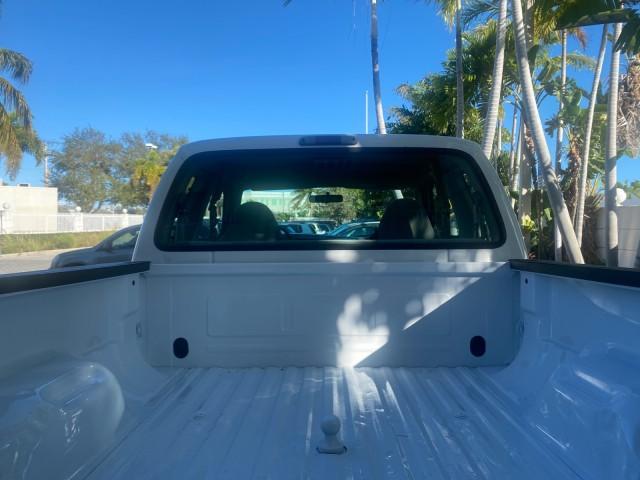 2001 Oxford White /Medium Graphite Ford Super Duty F-250 XLT 7.3 TURBO DIESEL 4WD (3FTNX21F41M) with an 7.3L DI V8 Turbo-Diesel Power Stroke Engine engine, Automatic transmission, located at 4701 North Dixie Hwy, Pompano Beach, FL, 33064, (954) 422-2889, 26.240938, -80.123474 - OUR WEBPAGE FLORIDACARS1.COM HAS OVER 100 PHOTOS AND FREE CARFAX LINK 2001 FORD F-250 SUPER DUTY XLT TURBO DIESEL ENGINE 4WD VIN: 3FTNX21F41MA06821 3 F T N X 2 1 F 4 1 M A 0 6 8 2 1 4 DOOR EXTENDED CAB PICKUP 7.3L V8 F DIESEL REAR WHEEL DRIVE W/ 4X4 Features 4WD/AWD ABS Brakes Air Conditioning AM/FM - Photo#92