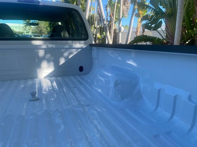 2001 Oxford White /Medium Graphite Ford Super Duty F-250 XLT 7.3 TURBO DIESEL 4WD (3FTNX21F41M) with an 7.3L DI V8 Turbo-Diesel Power Stroke Engine engine, Automatic transmission, located at 4701 North Dixie Hwy, Pompano Beach, FL, 33064, (954) 422-2889, 26.240938, -80.123474 - OUR WEBPAGE FLORIDACARS1.COM HAS OVER 100 PHOTOS AND FREE CARFAX LINK 2001 FORD F-250 SUPER DUTY XLT TURBO DIESEL ENGINE 4WD VIN: 3FTNX21F41MA06821 3 F T N X 2 1 F 4 1 M A 0 6 8 2 1 4 DOOR EXTENDED CAB PICKUP 7.3L V8 F DIESEL REAR WHEEL DRIVE W/ 4X4 Features 4WD/AWD ABS Brakes Air Conditioning AM/FM - Photo#93