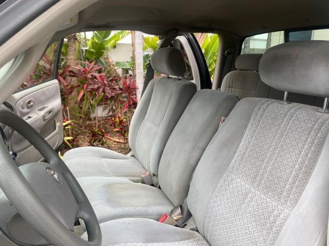 2004 Black /Gray Toyota Tundra SR5 1 OWNER 4WD XTRA CAB STEP SIDE (5TBBT44124S) with an 4.7L DOHC EFI 32-Valve V8 i-Force Engine engine, Automatic transmission, located at 4701 North Dixie Hwy, Pompano Beach, FL, 33064, (954) 422-2889, 26.240938, -80.123474 - OUR WEBPAGE FLORIDACARS1.COM HAS OVER 100 PHOTOS AND FREE CARFAX LINK 2004 TOYOTA TUNDRA SR5 4WD 1 OWNER VIN: 5TBBT44124S444633 5 T B B T 4 4 1 2 4 S 4 4 4 6 3 3 4 DOOR EXTENDED CAB PICKUP 4.7L V8 F DOHC 32V GASOLINE 18 MPG REAR WHEEL DRIVE W/ 4X4 Features 4WD/AWD ABS Brakes Air Conditioning Alloy W - Photo#10