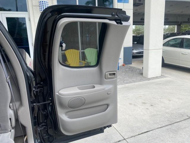 2004 Black /Gray Toyota Tundra SR5 1 OWNER 4WD XTRA CAB STEP SIDE (5TBBT44124S) with an 4.7L DOHC EFI 32-Valve V8 i-Force Engine engine, Automatic transmission, located at 4701 North Dixie Hwy, Pompano Beach, FL, 33064, (954) 422-2889, 26.240938, -80.123474 - OUR WEBPAGE FLORIDACARS1.COM HAS OVER 100 PHOTOS AND FREE CARFAX LINK 2004 TOYOTA TUNDRA SR5 4WD 1 OWNER VIN: 5TBBT44124S444633 5 T B B T 4 4 1 2 4 S 4 4 4 6 3 3 4 DOOR EXTENDED CAB PICKUP 4.7L V8 F DOHC 32V GASOLINE 18 MPG REAR WHEEL DRIVE W/ 4X4 Features 4WD/AWD ABS Brakes Air Conditioning Alloy W - Photo#13