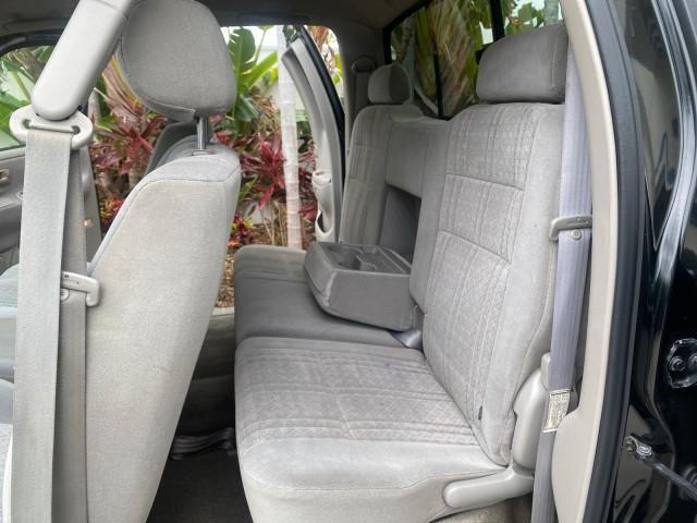 2004 Black /Gray Toyota Tundra SR5 1 OWNER 4WD XTRA CAB STEP SIDE (5TBBT44124S) with an 4.7L DOHC EFI 32-Valve V8 i-Force Engine engine, Automatic transmission, located at 4701 North Dixie Hwy, Pompano Beach, FL, 33064, (954) 422-2889, 26.240938, -80.123474 - OUR WEBPAGE FLORIDACARS1.COM HAS OVER 100 PHOTOS AND FREE CARFAX LINK 2004 TOYOTA TUNDRA SR5 4WD 1 OWNER VIN: 5TBBT44124S444633 5 T B B T 4 4 1 2 4 S 4 4 4 6 3 3 4 DOOR EXTENDED CAB PICKUP 4.7L V8 F DOHC 32V GASOLINE 18 MPG REAR WHEEL DRIVE W/ 4X4 Features 4WD/AWD ABS Brakes Air Conditioning Alloy W - Photo#14