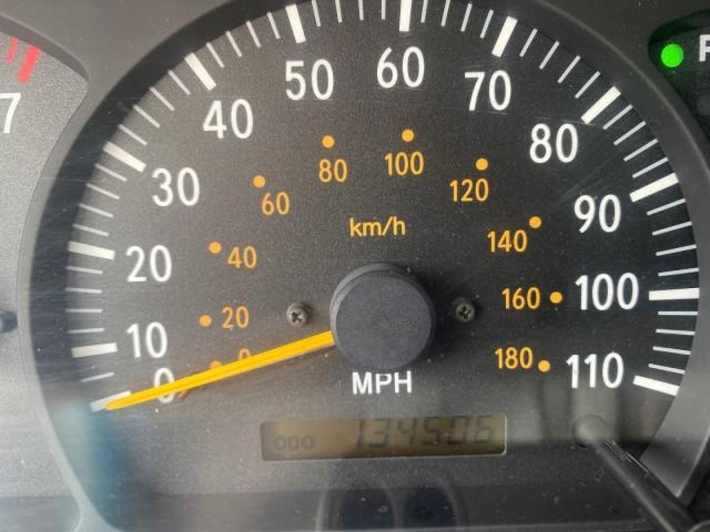 2004 Black /Gray Toyota Tundra SR5 1 OWNER 4WD XTRA CAB STEP SIDE (5TBBT44124S) with an 4.7L DOHC EFI 32-Valve V8 i-Force Engine engine, Automatic transmission, located at 4701 North Dixie Hwy, Pompano Beach, FL, 33064, (954) 422-2889, 26.240938, -80.123474 - OUR WEBPAGE FLORIDACARS1.COM HAS OVER 100 PHOTOS AND FREE CARFAX LINK 2004 TOYOTA TUNDRA SR5 4WD 1 OWNER VIN: 5TBBT44124S444633 5 T B B T 4 4 1 2 4 S 4 4 4 6 3 3 4 DOOR EXTENDED CAB PICKUP 4.7L V8 F DOHC 32V GASOLINE 18 MPG REAR WHEEL DRIVE W/ 4X4 Features 4WD/AWD ABS Brakes Air Conditioning Alloy W - Photo#18