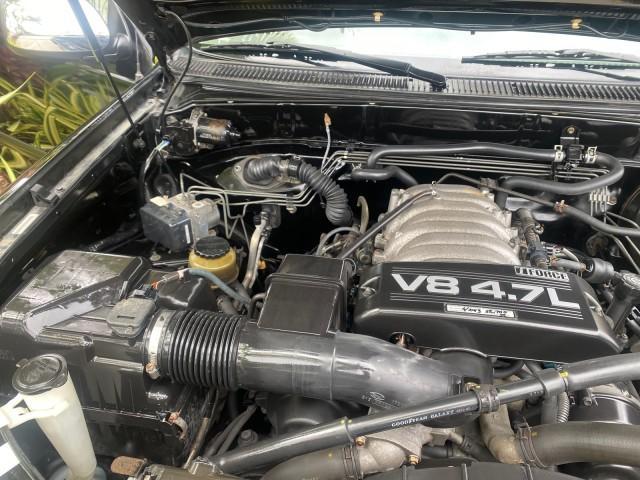 2004 Black /Gray Toyota Tundra SR5 1 OWNER 4WD XTRA CAB STEP SIDE (5TBBT44124S) with an 4.7L DOHC EFI 32-Valve V8 i-Force Engine engine, Automatic transmission, located at 4701 North Dixie Hwy, Pompano Beach, FL, 33064, (954) 422-2889, 26.240938, -80.123474 - OUR WEBPAGE FLORIDACARS1.COM HAS OVER 100 PHOTOS AND FREE CARFAX LINK 2004 TOYOTA TUNDRA SR5 4WD 1 OWNER VIN: 5TBBT44124S444633 5 T B B T 4 4 1 2 4 S 4 4 4 6 3 3 4 DOOR EXTENDED CAB PICKUP 4.7L V8 F DOHC 32V GASOLINE 18 MPG REAR WHEEL DRIVE W/ 4X4 Features 4WD/AWD ABS Brakes Air Conditioning Alloy W - Photo#24