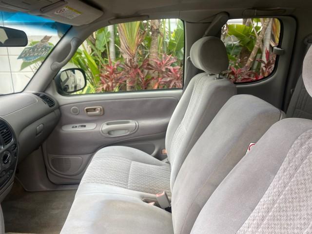 2004 Black /Gray Toyota Tundra SR5 1 OWNER 4WD XTRA CAB STEP SIDE (5TBBT44124S) with an 4.7L DOHC EFI 32-Valve V8 i-Force Engine engine, Automatic transmission, located at 4701 North Dixie Hwy, Pompano Beach, FL, 33064, (954) 422-2889, 26.240938, -80.123474 - OUR WEBPAGE FLORIDACARS1.COM HAS OVER 100 PHOTOS AND FREE CARFAX LINK 2004 TOYOTA TUNDRA SR5 4WD 1 OWNER VIN: 5TBBT44124S444633 5 T B B T 4 4 1 2 4 S 4 4 4 6 3 3 4 DOOR EXTENDED CAB PICKUP 4.7L V8 F DOHC 32V GASOLINE 18 MPG REAR WHEEL DRIVE W/ 4X4 Features 4WD/AWD ABS Brakes Air Conditioning Alloy W - Photo#43