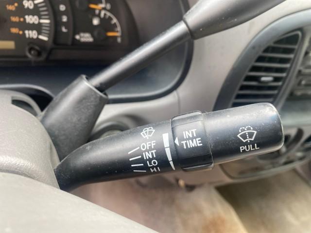 2004 Black /Gray Toyota Tundra SR5 1 OWNER 4WD XTRA CAB STEP SIDE (5TBBT44124S) with an 4.7L DOHC EFI 32-Valve V8 i-Force Engine engine, Automatic transmission, located at 4701 North Dixie Hwy, Pompano Beach, FL, 33064, (954) 422-2889, 26.240938, -80.123474 - OUR WEBPAGE FLORIDACARS1.COM HAS OVER 100 PHOTOS AND FREE CARFAX LINK 2004 TOYOTA TUNDRA SR5 4WD 1 OWNER VIN: 5TBBT44124S444633 5 T B B T 4 4 1 2 4 S 4 4 4 6 3 3 4 DOOR EXTENDED CAB PICKUP 4.7L V8 F DOHC 32V GASOLINE 18 MPG REAR WHEEL DRIVE W/ 4X4 Features 4WD/AWD ABS Brakes Air Conditioning Alloy W - Photo#51