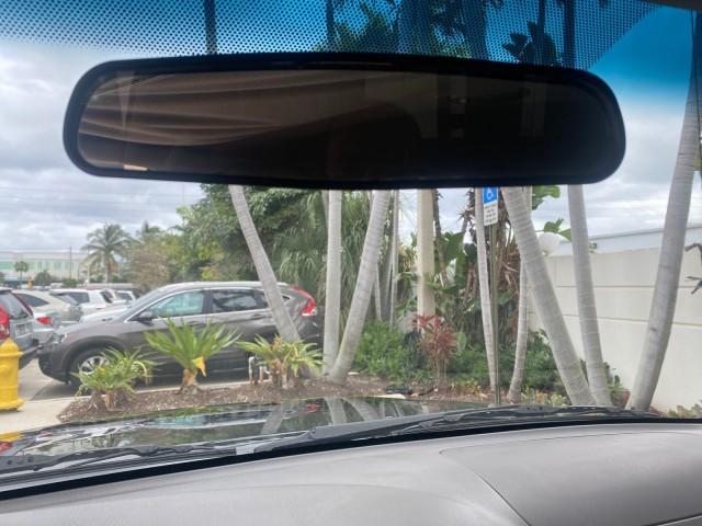 2004 Black /Gray Toyota Tundra SR5 1 OWNER 4WD XTRA CAB STEP SIDE (5TBBT44124S) with an 4.7L DOHC EFI 32-Valve V8 i-Force Engine engine, Automatic transmission, located at 4701 North Dixie Hwy, Pompano Beach, FL, 33064, (954) 422-2889, 26.240938, -80.123474 - OUR WEBPAGE FLORIDACARS1.COM HAS OVER 100 PHOTOS AND FREE CARFAX LINK 2004 TOYOTA TUNDRA SR5 4WD 1 OWNER VIN: 5TBBT44124S444633 5 T B B T 4 4 1 2 4 S 4 4 4 6 3 3 4 DOOR EXTENDED CAB PICKUP 4.7L V8 F DOHC 32V GASOLINE 18 MPG REAR WHEEL DRIVE W/ 4X4 Features 4WD/AWD ABS Brakes Air Conditioning Alloy W - Photo#64