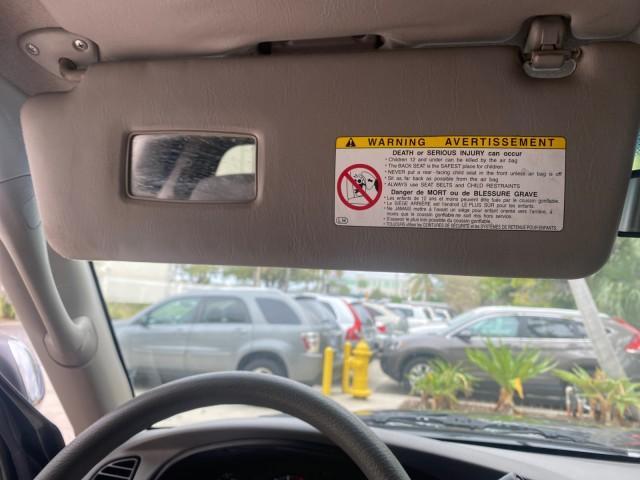 2004 Black /Gray Toyota Tundra SR5 1 OWNER 4WD XTRA CAB STEP SIDE (5TBBT44124S) with an 4.7L DOHC EFI 32-Valve V8 i-Force Engine engine, Automatic transmission, located at 4701 North Dixie Hwy, Pompano Beach, FL, 33064, (954) 422-2889, 26.240938, -80.123474 - OUR WEBPAGE FLORIDACARS1.COM HAS OVER 100 PHOTOS AND FREE CARFAX LINK 2004 TOYOTA TUNDRA SR5 4WD 1 OWNER VIN: 5TBBT44124S444633 5 T B B T 4 4 1 2 4 S 4 4 4 6 3 3 4 DOOR EXTENDED CAB PICKUP 4.7L V8 F DOHC 32V GASOLINE 18 MPG REAR WHEEL DRIVE W/ 4X4 Features 4WD/AWD ABS Brakes Air Conditioning Alloy W - Photo#67