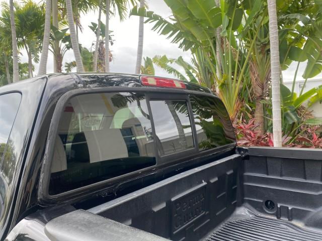 2004 Black /Gray Toyota Tundra SR5 1 OWNER 4WD XTRA CAB STEP SIDE (5TBBT44124S) with an 4.7L DOHC EFI 32-Valve V8 i-Force Engine engine, Automatic transmission, located at 4701 North Dixie Hwy, Pompano Beach, FL, 33064, (954) 422-2889, 26.240938, -80.123474 - OUR WEBPAGE FLORIDACARS1.COM HAS OVER 100 PHOTOS AND FREE CARFAX LINK 2004 TOYOTA TUNDRA SR5 4WD 1 OWNER VIN: 5TBBT44124S444633 5 T B B T 4 4 1 2 4 S 4 4 4 6 3 3 4 DOOR EXTENDED CAB PICKUP 4.7L V8 F DOHC 32V GASOLINE 18 MPG REAR WHEEL DRIVE W/ 4X4 Features 4WD/AWD ABS Brakes Air Conditioning Alloy W - Photo#83