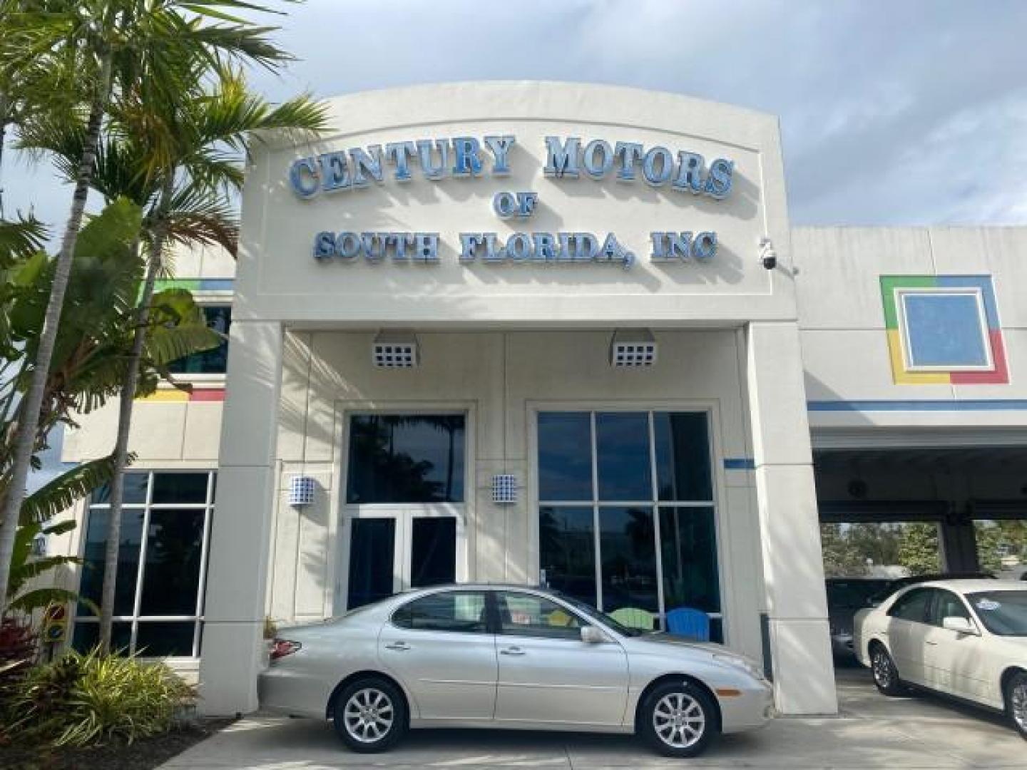 2004 Millennium Silver Metallic /Light Charcoal Lexus ES 330 LOW MILES 74,701 SUNROOF (JTHBA30G745) with an 3.3L DOHC EFI 24-Valve V6 Engine engine, Automatic transmission, located at 4701 North Dixie Hwy, Pompano Beach, FL, 33064, (954) 422-2889, 26.240938, -80.123474 - OUR WEBPAGE FLORIDACARS1.COM HAS OVER 100 PHOTOS AND FREE CARFAX LINK 2004 LEXUS ES 330 ORIGINAL PRICE NEW $32,384 VIN: JTHBA30G745034416 J T H B A 3 0 G 7 4 5 0 3 4 4 1 6 SEDAN 4 DR 3.3L V6 F 24V GASOLINE 29 MPG FRONT WHEEL DRIVE Features ABS Brakes Air Conditioning Alloy Wheels AM/FM Stereo Automa - Photo#0