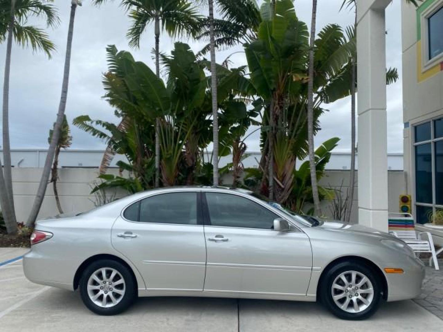 2004 Millennium Silver Metallic /Light Charcoal Lexus ES 330 LOW MILES 74,701 SUNROOF (JTHBA30G745) with an 3.3L DOHC EFI 24-Valve V6 Engine engine, Automatic transmission, located at 4701 North Dixie Hwy, Pompano Beach, FL, 33064, (954) 422-2889, 26.240938, -80.123474 - OUR WEBPAGE FLORIDACARS1.COM HAS OVER 100 PHOTOS AND FREE CARFAX LINK 2004 LEXUS ES 330 ORIGINAL PRICE NEW $32,384 VIN: JTHBA30G745034416 J T H B A 3 0 G 7 4 5 0 3 4 4 1 6 SEDAN 4 DR 3.3L V6 F 24V GASOLINE 29 MPG FRONT WHEEL DRIVE Features ABS Brakes Air Conditioning Alloy Wheels AM/FM Stereo Automa - Photo#98