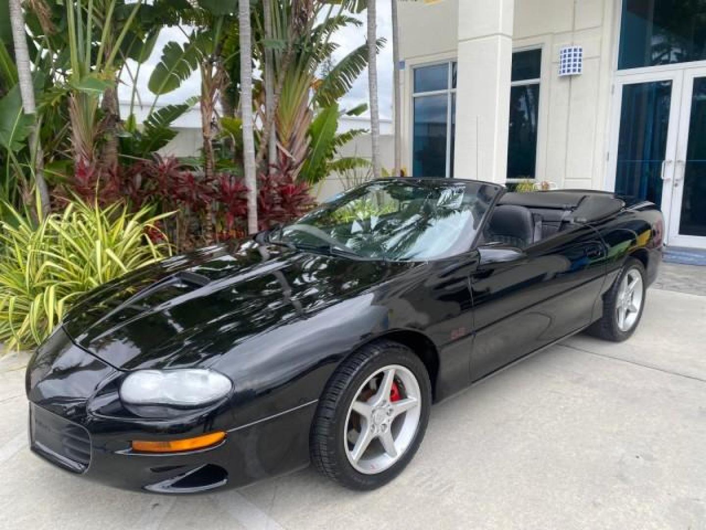 2002 Black /Ebony Chevrolet Camaro Z28 CONV 6 SPD LOW MILES 29,016 (2G1FP32G622) with an 5.7L SFI V8 Engine engine, Manual transmission, located at 4701 North Dixie Hwy, Pompano Beach, FL, 33064, (954) 422-2889, 26.240938, -80.123474 - OUR WEBPAGE FLORIDACARS1.COM HAS OVER 100 PHOTOS AND FREE CARFAX LINK 2002 CHEVROLET CAMARO Z28 6 SPEED ALL ORIGINAL PAINT VERY LOW MILES VIN: 2G1FP32G622129985 2 G 1 F P 3 2 G 6 2 2 1 2 9 9 8 5 CONVERTIBLE 5.7L V8 F OHV GASOLINE 25 MPG REAR WHEEL DRIVE Features ABS Brakes Air Conditioning Alloy Whe - Photo#33