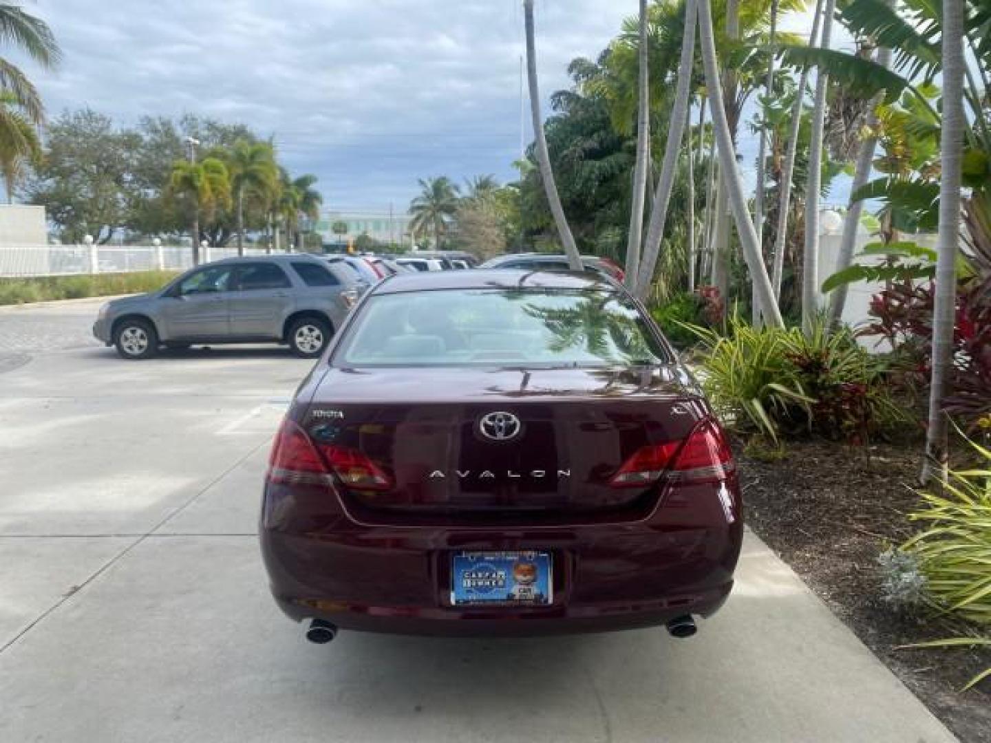 2008 Cassis Pearl /Ivory Toyota Avalon XL 1 OWNER LOW MILES 77,161 FL (4T1BK36B28U) with an 3.5L DOHC EFI 24-Valve V6 Engine engine, Automatic transmission, located at 4701 North Dixie Hwy, Pompano Beach, FL, 33064, (954) 422-2889, 26.240938, -80.123474 - OUR WEBPAGE FLORIDACARS1.COM HAS OVER 100 PHOTOS AND FREE CARFAX LINK 2008 TOYOTA AVALON TOURING 1 OWNER TIRES ARE LIKE NEW NON SMOKER CLOTH VIN: 4T1BK36B28U286740 4 T 1 B K 3 6 B 2 8 U 2 8 6 7 4 0 SEDAN 4 DR 3.5L V6 F DOHC 24V GASOLINE 28 MPG FRONT WHEEL DRIVE Features ABS Brakes Air Conditioning A - Photo#6