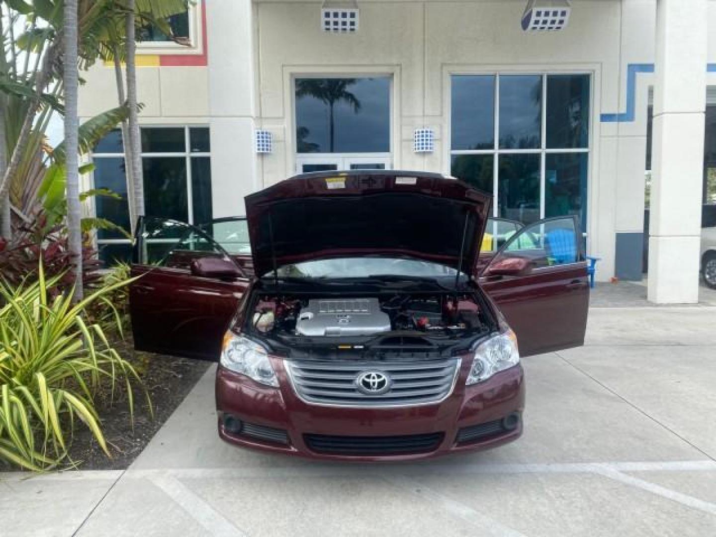 2008 Cassis Pearl /Ivory Toyota Avalon XL 1 OWNER LOW MILES 77,161 FL (4T1BK36B28U) with an 3.5L DOHC EFI 24-Valve V6 Engine engine, Automatic transmission, located at 4701 North Dixie Hwy, Pompano Beach, FL, 33064, (954) 422-2889, 26.240938, -80.123474 - OUR WEBPAGE FLORIDACARS1.COM HAS OVER 100 PHOTOS AND FREE CARFAX LINK 2008 TOYOTA AVALON TOURING 1 OWNER TIRES ARE LIKE NEW NON SMOKER CLOTH VIN: 4T1BK36B28U286740 4 T 1 B K 3 6 B 2 8 U 2 8 6 7 4 0 SEDAN 4 DR 3.5L V6 F DOHC 24V GASOLINE 28 MPG FRONT WHEEL DRIVE Features ABS Brakes Air Conditioning A - Photo#16