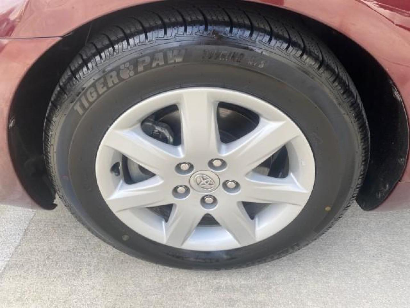 2008 Cassis Pearl /Ivory Toyota Avalon XL 1 OWNER LOW MILES 77,161 FL (4T1BK36B28U) with an 3.5L DOHC EFI 24-Valve V6 Engine engine, Automatic transmission, located at 4701 North Dixie Hwy, Pompano Beach, FL, 33064, (954) 422-2889, 26.240938, -80.123474 - OUR WEBPAGE FLORIDACARS1.COM HAS OVER 100 PHOTOS AND FREE CARFAX LINK 2008 TOYOTA AVALON TOURING 1 OWNER TIRES ARE LIKE NEW NON SMOKER CLOTH VIN: 4T1BK36B28U286740 4 T 1 B K 3 6 B 2 8 U 2 8 6 7 4 0 SEDAN 4 DR 3.5L V6 F DOHC 24V GASOLINE 28 MPG FRONT WHEEL DRIVE Features ABS Brakes Air Conditioning A - Photo#19