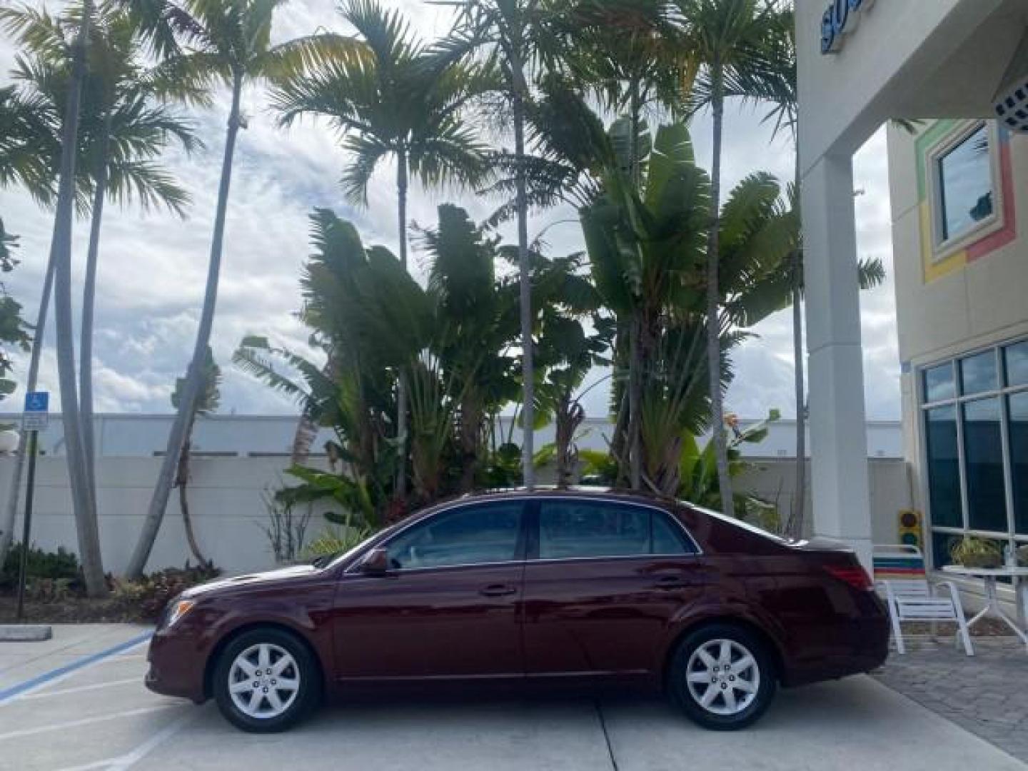2008 Cassis Pearl /Ivory Toyota Avalon XL 1 OWNER LOW MILES 77,161 FL (4T1BK36B28U) with an 3.5L DOHC EFI 24-Valve V6 Engine engine, Automatic transmission, located at 4701 North Dixie Hwy, Pompano Beach, FL, 33064, (954) 422-2889, 26.240938, -80.123474 - OUR WEBPAGE FLORIDACARS1.COM HAS OVER 100 PHOTOS AND FREE CARFAX LINK 2008 TOYOTA AVALON TOURING 1 OWNER TIRES ARE LIKE NEW NON SMOKER CLOTH VIN: 4T1BK36B28U286740 4 T 1 B K 3 6 B 2 8 U 2 8 6 7 4 0 SEDAN 4 DR 3.5L V6 F DOHC 24V GASOLINE 28 MPG FRONT WHEEL DRIVE Features ABS Brakes Air Conditioning A - Photo#30