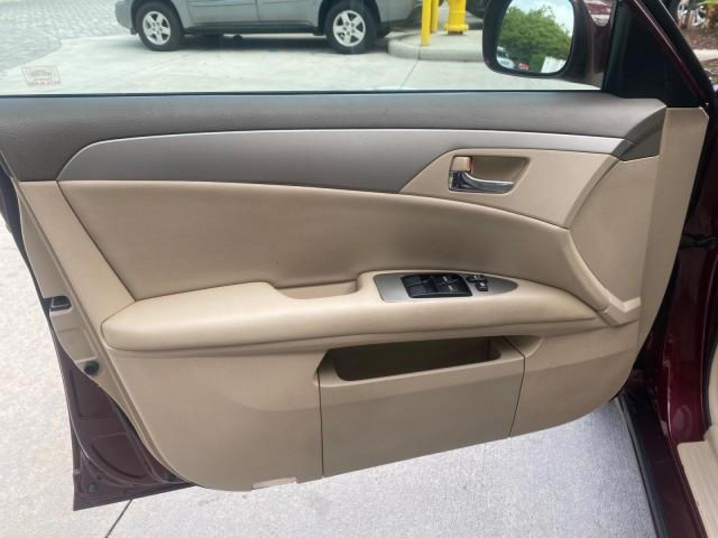 2008 Cassis Pearl /Ivory Toyota Avalon XL 1 OWNER LOW MILES 77,161 FL (4T1BK36B28U) with an 3.5L DOHC EFI 24-Valve V6 Engine engine, Automatic transmission, located at 4701 North Dixie Hwy, Pompano Beach, FL, 33064, (954) 422-2889, 26.240938, -80.123474 - OUR WEBPAGE FLORIDACARS1.COM HAS OVER 100 PHOTOS AND FREE CARFAX LINK 2008 TOYOTA AVALON TOURING 1 OWNER TIRES ARE LIKE NEW NON SMOKER CLOTH VIN: 4T1BK36B28U286740 4 T 1 B K 3 6 B 2 8 U 2 8 6 7 4 0 SEDAN 4 DR 3.5L V6 F DOHC 24V GASOLINE 28 MPG FRONT WHEEL DRIVE Features ABS Brakes Air Conditioning A - Photo#41