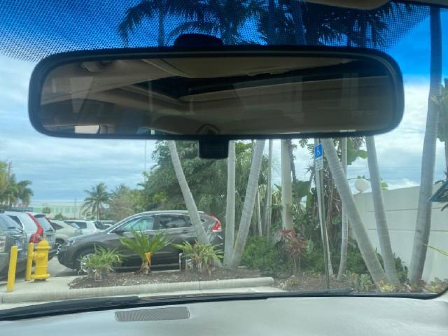 2008 Cassis Pearl /Ivory Toyota Avalon XL 1 OWNER LOW MILES 77,161 FL (4T1BK36B28U) with an 3.5L DOHC EFI 24-Valve V6 Engine engine, Automatic transmission, located at 4701 North Dixie Hwy, Pompano Beach, FL, 33064, (954) 422-2889, 26.240938, -80.123474 - OUR WEBPAGE FLORIDACARS1.COM HAS OVER 100 PHOTOS AND FREE CARFAX LINK 2008 TOYOTA AVALON TOURING 1 OWNER TIRES ARE LIKE NEW NON SMOKER CLOTH VIN: 4T1BK36B28U286740 4 T 1 B K 3 6 B 2 8 U 2 8 6 7 4 0 SEDAN 4 DR 3.5L V6 F DOHC 24V GASOLINE 28 MPG FRONT WHEEL DRIVE Features ABS Brakes Air Conditioning A - Photo#65