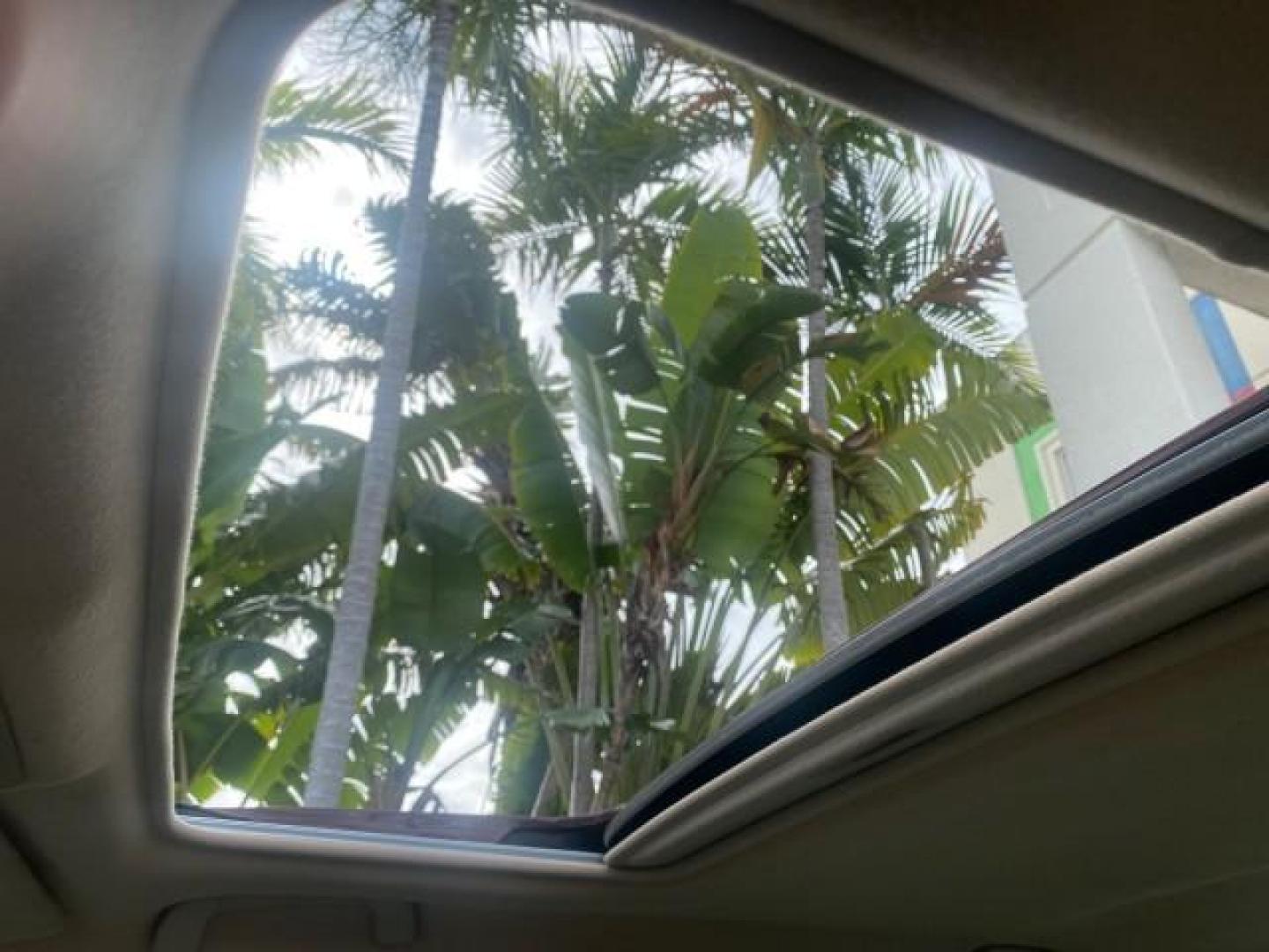 2008 Cassis Pearl /Ivory Toyota Avalon XL 1 OWNER LOW MILES 77,161 FL (4T1BK36B28U) with an 3.5L DOHC EFI 24-Valve V6 Engine engine, Automatic transmission, located at 4701 North Dixie Hwy, Pompano Beach, FL, 33064, (954) 422-2889, 26.240938, -80.123474 - OUR WEBPAGE FLORIDACARS1.COM HAS OVER 100 PHOTOS AND FREE CARFAX LINK 2008 TOYOTA AVALON TOURING 1 OWNER TIRES ARE LIKE NEW NON SMOKER CLOTH VIN: 4T1BK36B28U286740 4 T 1 B K 3 6 B 2 8 U 2 8 6 7 4 0 SEDAN 4 DR 3.5L V6 F DOHC 24V GASOLINE 28 MPG FRONT WHEEL DRIVE Features ABS Brakes Air Conditioning A - Photo#72