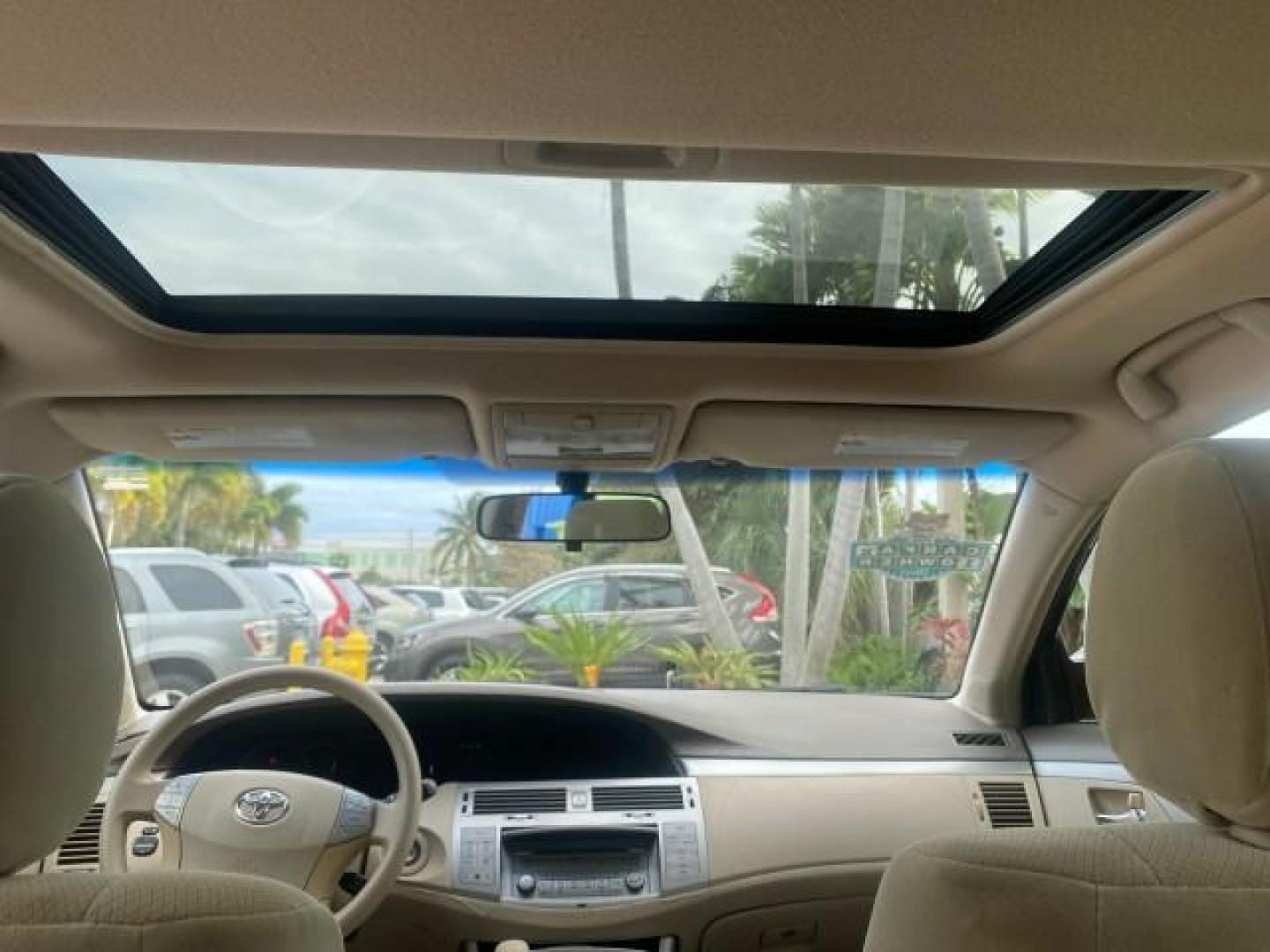 2008 Cassis Pearl /Ivory Toyota Avalon XL 1 OWNER LOW MILES 77,161 FL (4T1BK36B28U) with an 3.5L DOHC EFI 24-Valve V6 Engine engine, Automatic transmission, located at 4701 North Dixie Hwy, Pompano Beach, FL, 33064, (954) 422-2889, 26.240938, -80.123474 - OUR WEBPAGE FLORIDACARS1.COM HAS OVER 100 PHOTOS AND FREE CARFAX LINK 2008 TOYOTA AVALON TOURING 1 OWNER TIRES ARE LIKE NEW NON SMOKER CLOTH VIN: 4T1BK36B28U286740 4 T 1 B K 3 6 B 2 8 U 2 8 6 7 4 0 SEDAN 4 DR 3.5L V6 F DOHC 24V GASOLINE 28 MPG FRONT WHEEL DRIVE Features ABS Brakes Air Conditioning A - Photo#85