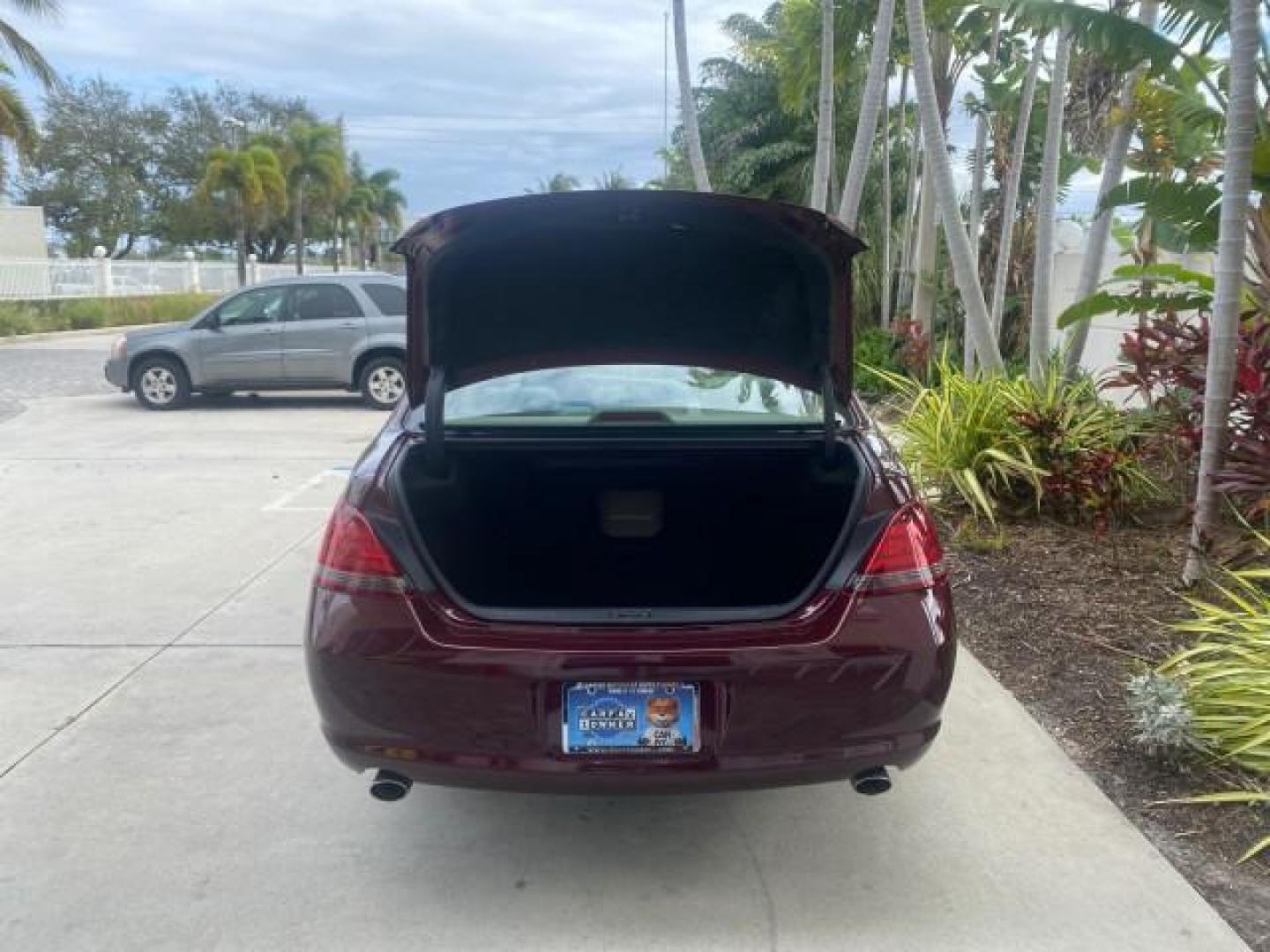 2008 Cassis Pearl /Ivory Toyota Avalon XL 1 OWNER LOW MILES 77,161 FL (4T1BK36B28U) with an 3.5L DOHC EFI 24-Valve V6 Engine engine, Automatic transmission, located at 4701 North Dixie Hwy, Pompano Beach, FL, 33064, (954) 422-2889, 26.240938, -80.123474 - OUR WEBPAGE FLORIDACARS1.COM HAS OVER 100 PHOTOS AND FREE CARFAX LINK 2008 TOYOTA AVALON TOURING 1 OWNER TIRES ARE LIKE NEW NON SMOKER CLOTH VIN: 4T1BK36B28U286740 4 T 1 B K 3 6 B 2 8 U 2 8 6 7 4 0 SEDAN 4 DR 3.5L V6 F DOHC 24V GASOLINE 28 MPG FRONT WHEEL DRIVE Features ABS Brakes Air Conditioning A - Photo#96