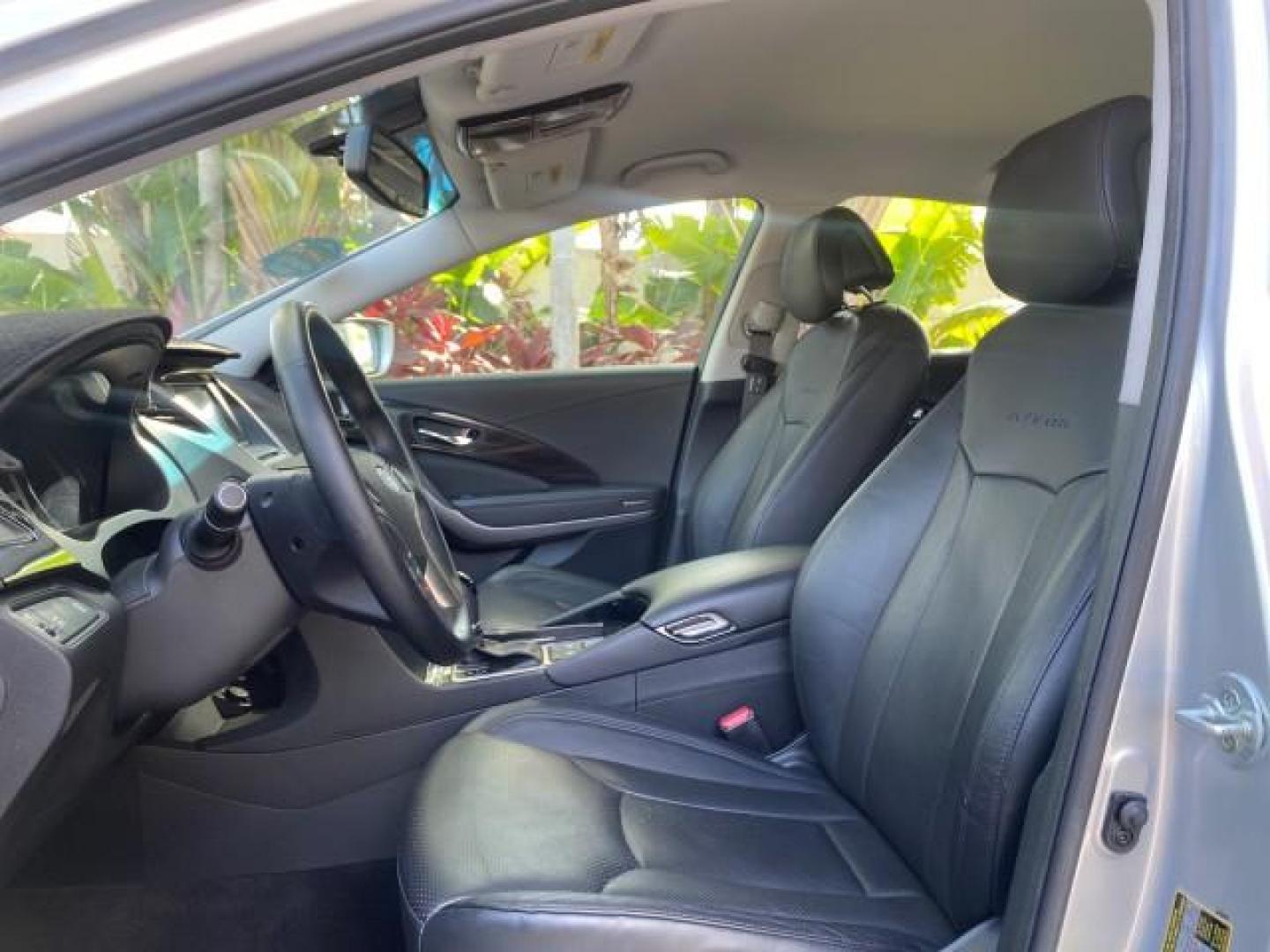 2013 Silver Frost Metallic /Graphite Black Hyundai Azera LOW MILES 12,752 LEATHER LOADED (KMHFG4JG8DA) with an 3.3L DOHC MPI 24-Valve CVVT V6 Engine engine, Automatic transmission, located at 4701 North Dixie Hwy, Pompano Beach, FL, 33064, (954) 422-2889, 26.240938, -80.123474 - OUR WEBPAGE FLORIDACARS1.COM HAS OVER 100 PHOTOS AND FREE CARFAX LINK 2013 HYUNDAI AZERA ONLY 12,752 MILES 1 OF A KIND FIND - $ ORIGINAL PRICE $32,360 VIN: KMHFG4JG8DA228283 K M H F G 4 J G 8 D A 2 2 8 2 8 3 SEDAN 4 DR 3.3L V6 F DOHC 24V GASOLINE 29 MPG FRONT WHEEL DRIVE Features ABS Brakes Air Cond - Photo#43