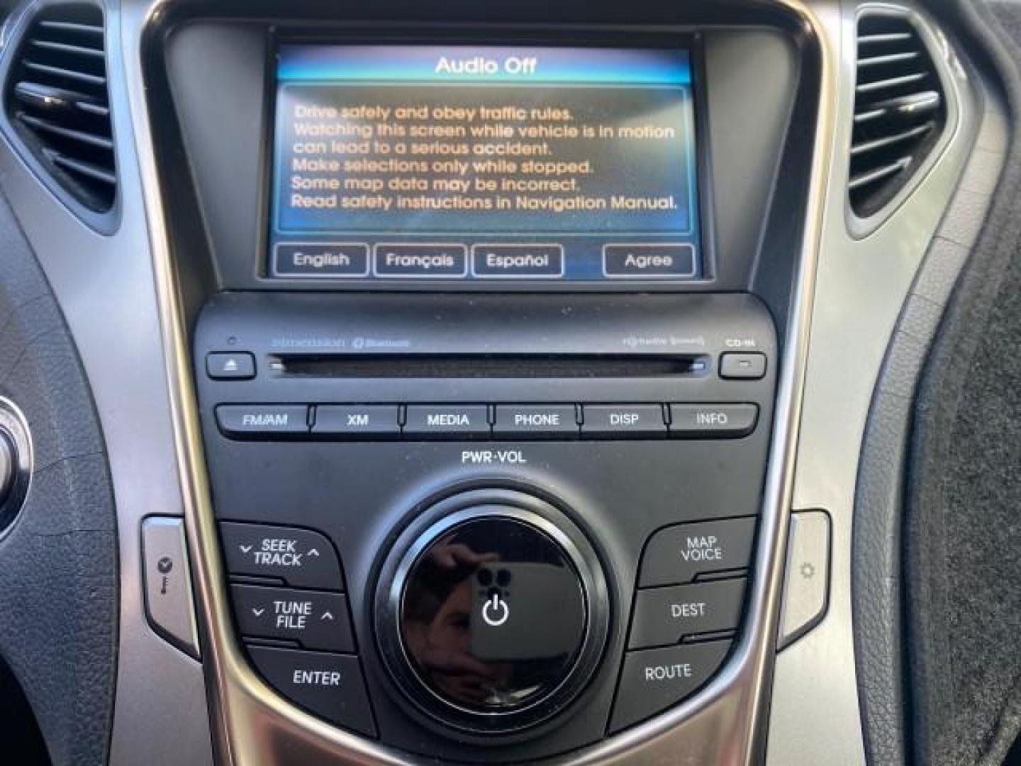 2013 Silver Frost Metallic /Graphite Black Hyundai Azera LOW MILES 12,752 LEATHER LOADED (KMHFG4JG8DA) with an 3.3L DOHC MPI 24-Valve CVVT V6 Engine engine, Automatic transmission, located at 4701 North Dixie Hwy, Pompano Beach, FL, 33064, (954) 422-2889, 26.240938, -80.123474 - OUR WEBPAGE FLORIDACARS1.COM HAS OVER 100 PHOTOS AND FREE CARFAX LINK 2013 HYUNDAI AZERA ONLY 12,752 MILES 1 OF A KIND FIND - $ ORIGINAL PRICE $32,360 VIN: KMHFG4JG8DA228283 K M H F G 4 J G 8 D A 2 2 8 2 8 3 SEDAN 4 DR 3.3L V6 F DOHC 24V GASOLINE 29 MPG FRONT WHEEL DRIVE Features ABS Brakes Air Cond - Photo#58