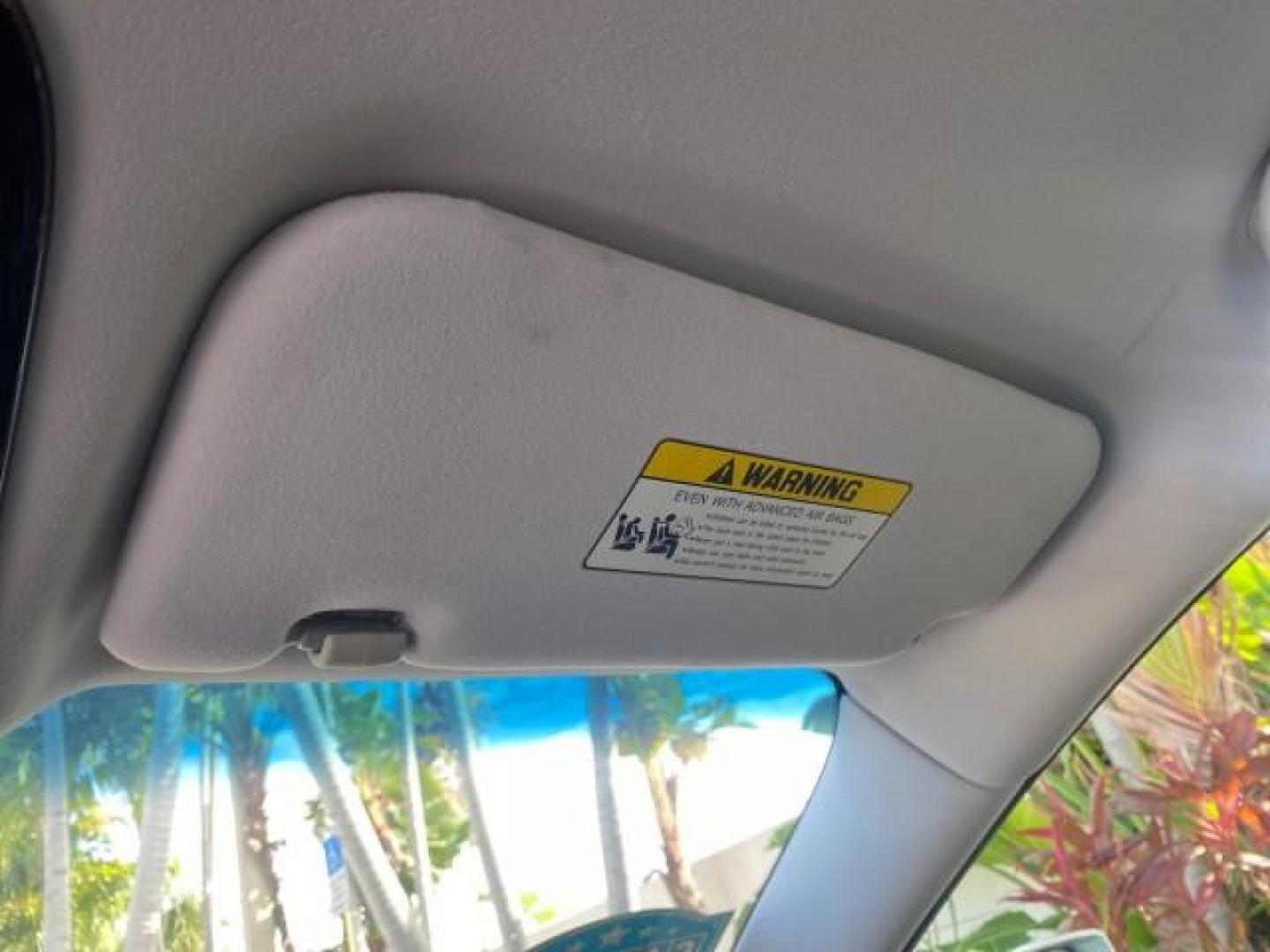 2013 Silver Frost Metallic /Graphite Black Hyundai Azera LOW MILES 12,752 LEATHER LOADED (KMHFG4JG8DA) with an 3.3L DOHC MPI 24-Valve CVVT V6 Engine engine, Automatic transmission, located at 4701 North Dixie Hwy, Pompano Beach, FL, 33064, (954) 422-2889, 26.240938, -80.123474 - OUR WEBPAGE FLORIDACARS1.COM HAS OVER 100 PHOTOS AND FREE CARFAX LINK 2013 HYUNDAI AZERA ONLY 12,752 MILES 1 OF A KIND FIND - $ ORIGINAL PRICE $32,360 VIN: KMHFG4JG8DA228283 K M H F G 4 J G 8 D A 2 2 8 2 8 3 SEDAN 4 DR 3.3L V6 F DOHC 24V GASOLINE 29 MPG FRONT WHEEL DRIVE Features ABS Brakes Air Cond - Photo#71