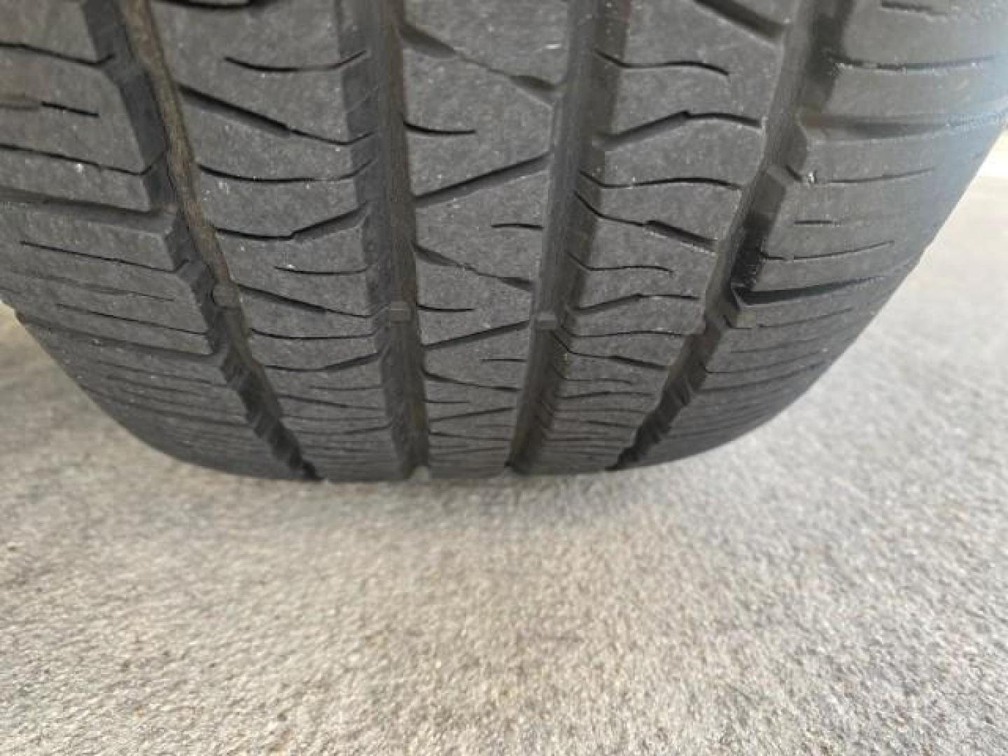 2006 Stone White /Medium Slate Gray Dodge Caravan SXT LOW MILES 28,367 1 OWNER HANDICAP LIFT (1D4GP45R96B) with an 3.3L OHV V6 Engine engine, Automatic transmission, located at 4701 North Dixie Hwy, Pompano Beach, FL, 33064, (954) 422-2889, 26.240938, -80.123474 - OUR WEBPAGE FLORIDACARS1.COM HAS OVER 100 PHOTOS AND FREE CARFAX LINK 2006 DODGE CARAVAN SXT 1 OWNER FREEDOM HANDICAP LIFT/SCOOTER VIN: 1D4GP45R96B730062 1 D 4 G P 4 5 R 9 6 B 7 3 0 0 6 2 VAN 3.3L V6 F OHV GASOLINE 26 MPG FRONT WHEEL DRIVE Features Air Conditioning Alloy Wheels AM/FM Stereo Automati- Photo#20