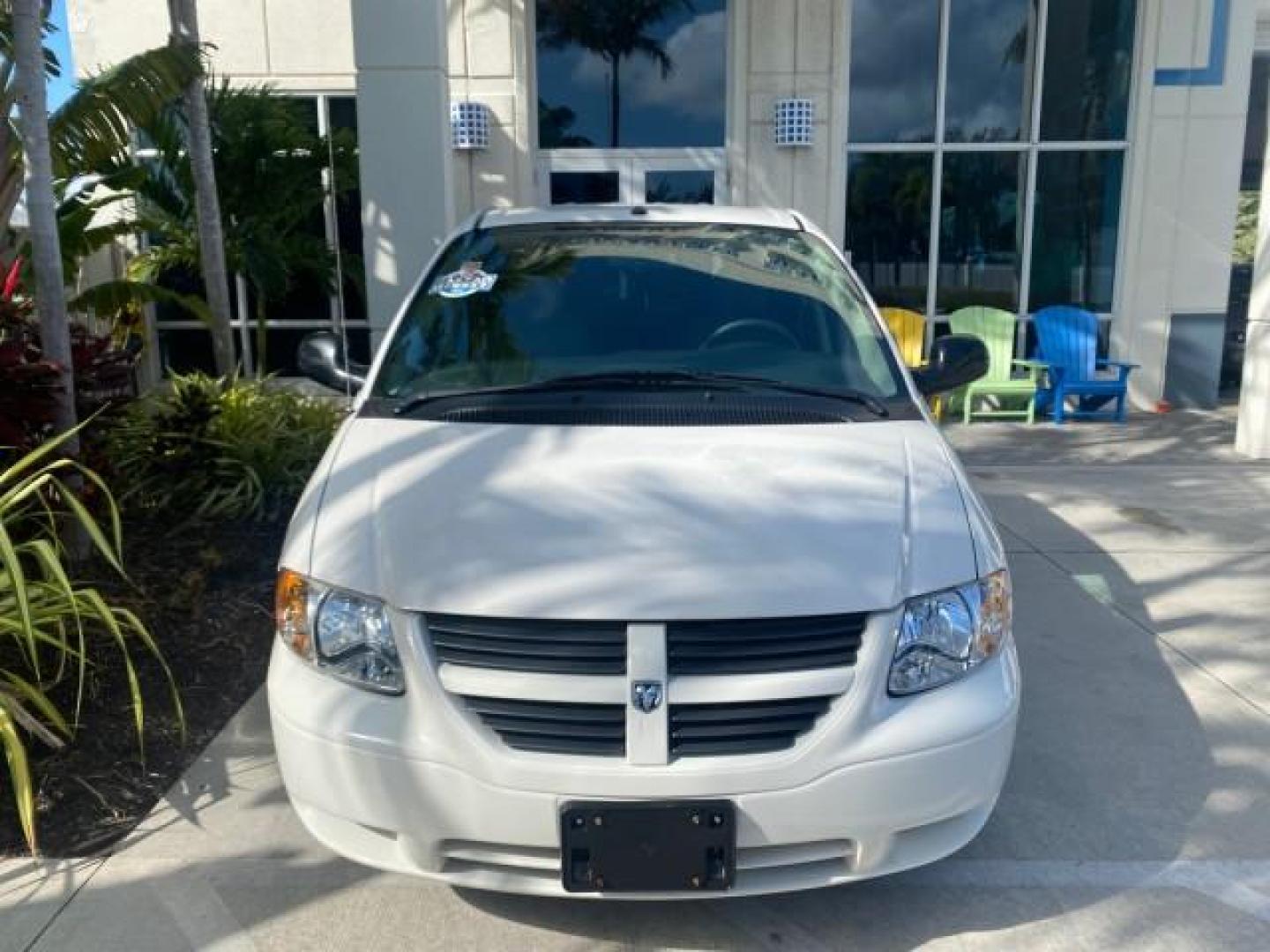 2006 Stone White /Medium Slate Gray Dodge Caravan SXT LOW MILES 28,367 1 OWNER HANDICAP LIFT (1D4GP45R96B) with an 3.3L OHV V6 Engine engine, Automatic transmission, located at 4701 North Dixie Hwy, Pompano Beach, FL, 33064, (954) 422-2889, 26.240938, -80.123474 - OUR WEBPAGE FLORIDACARS1.COM HAS OVER 100 PHOTOS AND FREE CARFAX LINK 2006 DODGE CARAVAN SXT 1 OWNER FREEDOM HANDICAP LIFT/SCOOTER VIN: 1D4GP45R96B730062 1 D 4 G P 4 5 R 9 6 B 7 3 0 0 6 2 VAN 3.3L V6 F OHV GASOLINE 26 MPG FRONT WHEEL DRIVE Features Air Conditioning Alloy Wheels AM/FM Stereo Automati- Photo#27