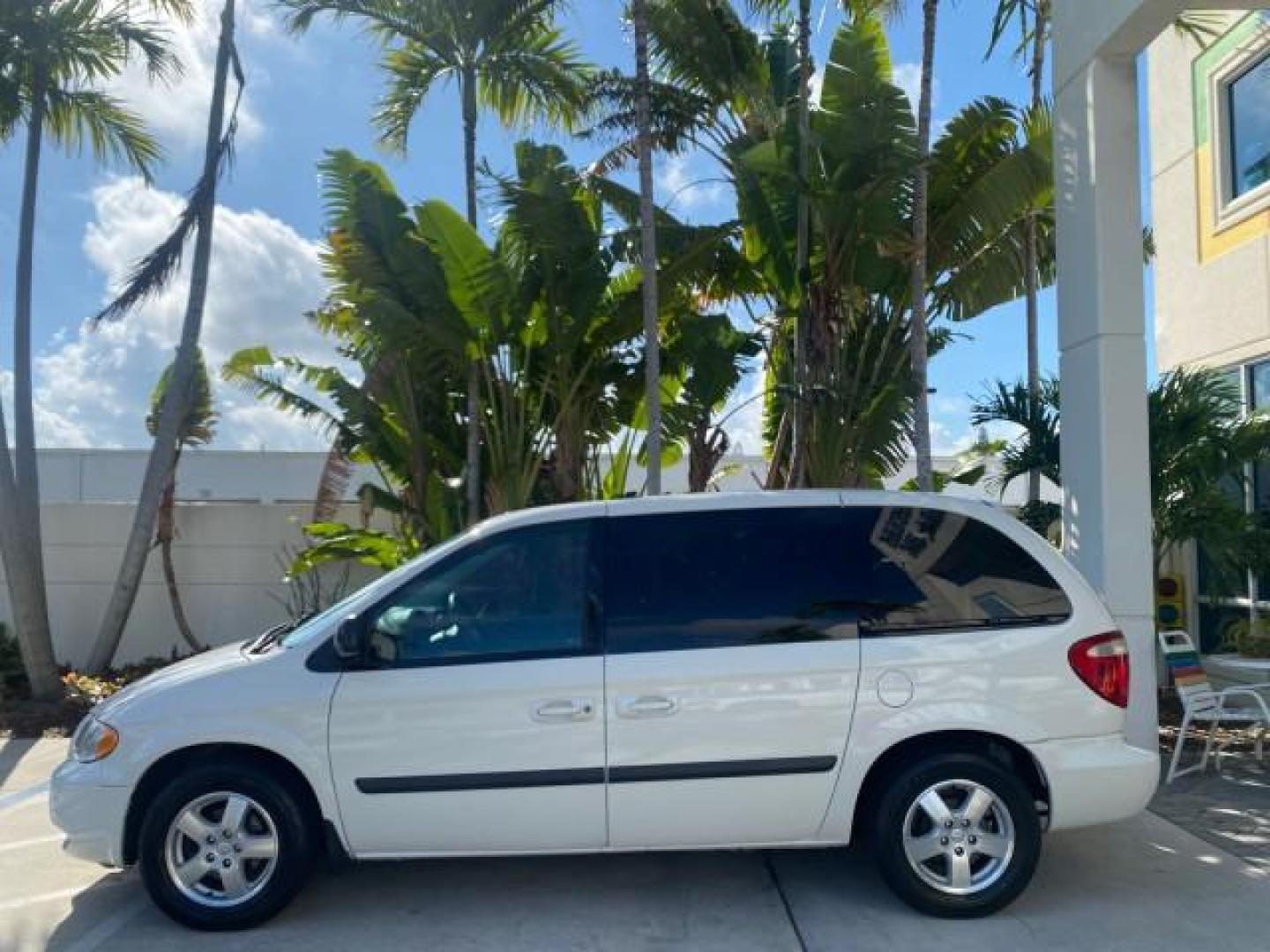 2006 Stone White /Medium Slate Gray Dodge Caravan SXT LOW MILES 28,367 1 OWNER HANDICAP LIFT (1D4GP45R96B) with an 3.3L OHV V6 Engine engine, Automatic transmission, located at 4701 North Dixie Hwy, Pompano Beach, FL, 33064, (954) 422-2889, 26.240938, -80.123474 - OUR WEBPAGE FLORIDACARS1.COM HAS OVER 100 PHOTOS AND FREE CARFAX LINK 2006 DODGE CARAVAN SXT 1 OWNER FREEDOM HANDICAP LIFT/SCOOTER VIN: 1D4GP45R96B730062 1 D 4 G P 4 5 R 9 6 B 7 3 0 0 6 2 VAN 3.3L V6 F OHV GASOLINE 26 MPG FRONT WHEEL DRIVE Features Air Conditioning Alloy Wheels AM/FM Stereo Automati- Photo#31