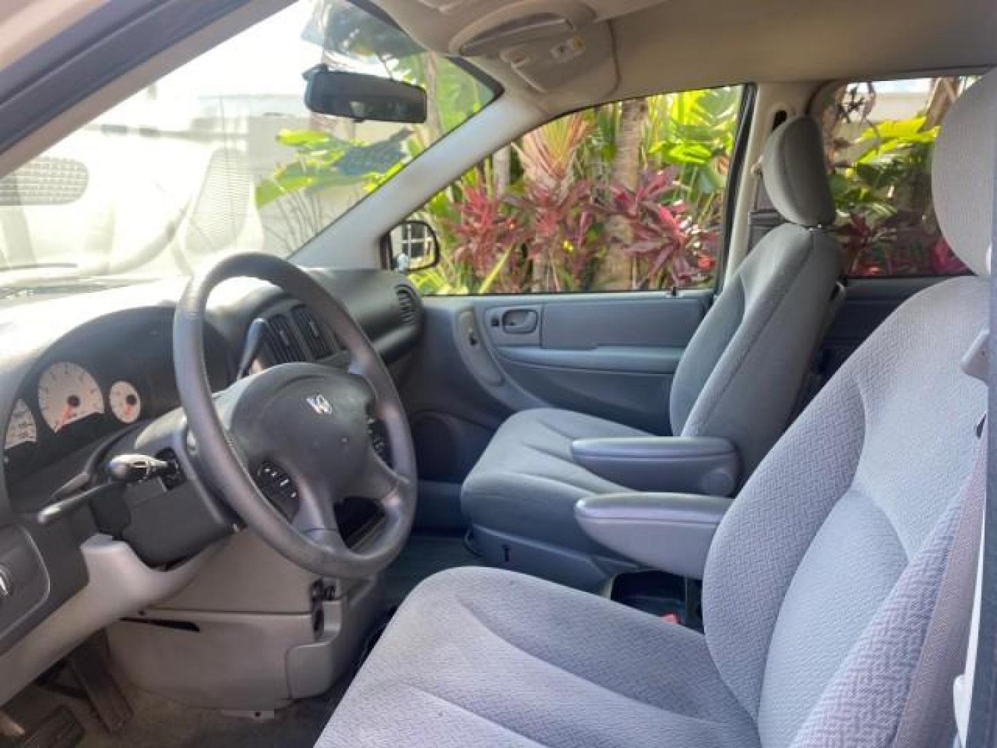 2006 Stone White /Medium Slate Gray Dodge Caravan SXT LOW MILES 28,367 1 OWNER HANDICAP LIFT (1D4GP45R96B) with an 3.3L OHV V6 Engine engine, Automatic transmission, located at 4701 North Dixie Hwy, Pompano Beach, FL, 33064, (954) 422-2889, 26.240938, -80.123474 - OUR WEBPAGE FLORIDACARS1.COM HAS OVER 100 PHOTOS AND FREE CARFAX LINK 2006 DODGE CARAVAN SXT 1 OWNER FREEDOM HANDICAP LIFT/SCOOTER VIN: 1D4GP45R96B730062 1 D 4 G P 4 5 R 9 6 B 7 3 0 0 6 2 VAN 3.3L V6 F OHV GASOLINE 26 MPG FRONT WHEEL DRIVE Features Air Conditioning Alloy Wheels AM/FM Stereo Automati- Photo#43