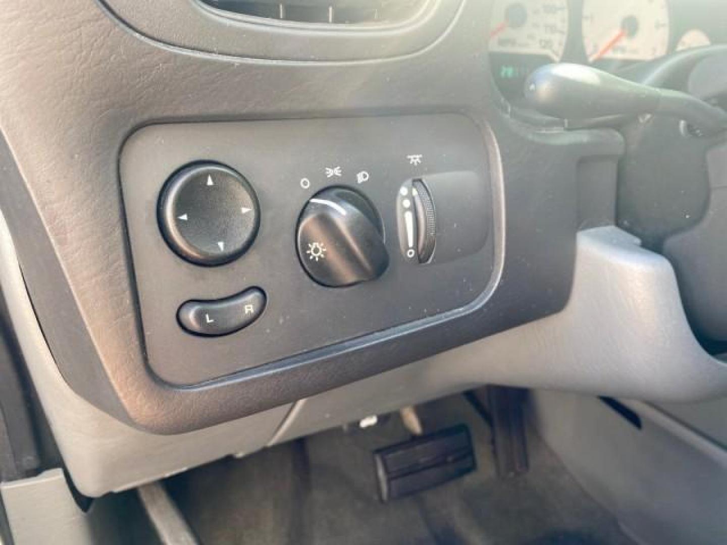 2006 Stone White /Medium Slate Gray Dodge Caravan SXT LOW MILES 28,367 1 OWNER HANDICAP LIFT (1D4GP45R96B) with an 3.3L OHV V6 Engine engine, Automatic transmission, located at 4701 North Dixie Hwy, Pompano Beach, FL, 33064, (954) 422-2889, 26.240938, -80.123474 - OUR WEBPAGE FLORIDACARS1.COM HAS OVER 100 PHOTOS AND FREE CARFAX LINK 2006 DODGE CARAVAN SXT 1 OWNER FREEDOM HANDICAP LIFT/SCOOTER VIN: 1D4GP45R96B730062 1 D 4 G P 4 5 R 9 6 B 7 3 0 0 6 2 VAN 3.3L V6 F OHV GASOLINE 26 MPG FRONT WHEEL DRIVE Features Air Conditioning Alloy Wheels AM/FM Stereo Automati- Photo#50