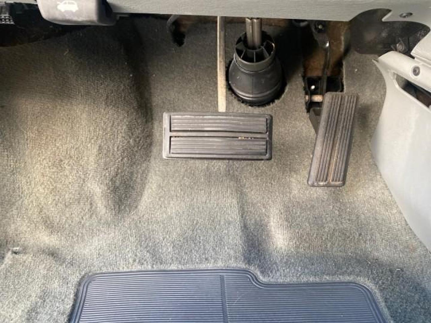 2006 Stone White /Medium Slate Gray Dodge Caravan SXT LOW MILES 28,367 1 OWNER HANDICAP LIFT (1D4GP45R96B) with an 3.3L OHV V6 Engine engine, Automatic transmission, located at 4701 North Dixie Hwy, Pompano Beach, FL, 33064, (954) 422-2889, 26.240938, -80.123474 - OUR WEBPAGE FLORIDACARS1.COM HAS OVER 100 PHOTOS AND FREE CARFAX LINK 2006 DODGE CARAVAN SXT 1 OWNER FREEDOM HANDICAP LIFT/SCOOTER VIN: 1D4GP45R96B730062 1 D 4 G P 4 5 R 9 6 B 7 3 0 0 6 2 VAN 3.3L V6 F OHV GASOLINE 26 MPG FRONT WHEEL DRIVE Features Air Conditioning Alloy Wheels AM/FM Stereo Automati- Photo#51