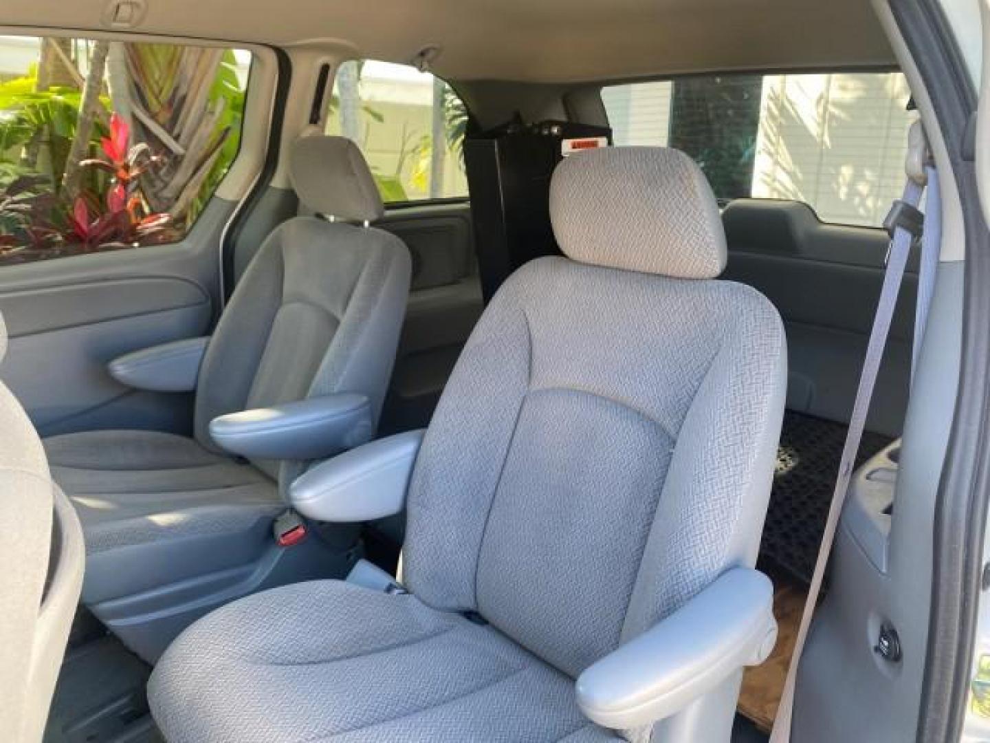 2006 Stone White /Medium Slate Gray Dodge Caravan SXT LOW MILES 28,367 1 OWNER HANDICAP LIFT (1D4GP45R96B) with an 3.3L OHV V6 Engine engine, Automatic transmission, located at 4701 North Dixie Hwy, Pompano Beach, FL, 33064, (954) 422-2889, 26.240938, -80.123474 - OUR WEBPAGE FLORIDACARS1.COM HAS OVER 100 PHOTOS AND FREE CARFAX LINK 2006 DODGE CARAVAN SXT 1 OWNER FREEDOM HANDICAP LIFT/SCOOTER VIN: 1D4GP45R96B730062 1 D 4 G P 4 5 R 9 6 B 7 3 0 0 6 2 VAN 3.3L V6 F OHV GASOLINE 26 MPG FRONT WHEEL DRIVE Features Air Conditioning Alloy Wheels AM/FM Stereo Automati- Photo#77