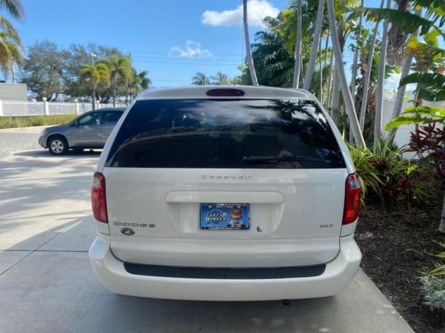 2006 Stone White /Medium Slate Gray Dodge Caravan SXT LOW MILES 28,367 1 OWNER HANDICAP LIFT (1D4GP45R96B) with an 3.3L OHV V6 Engine engine, Automatic transmission, located at 4701 North Dixie Hwy, Pompano Beach, FL, 33064, (954) 422-2889, 26.240938, -80.123474 - OUR WEBPAGE FLORIDACARS1.COM HAS OVER 100 PHOTOS AND FREE CARFAX LINK 2006 DODGE CARAVAN SXT 1 OWNER FREEDOM HANDICAP LIFT/SCOOTER VIN: 1D4GP45R96B730062 1 D 4 G P 4 5 R 9 6 B 7 3 0 0 6 2 VAN 3.3L V6 F OHV GASOLINE 26 MPG FRONT WHEEL DRIVE Features Air Conditioning Alloy Wheels AM/FM Stereo Automati- Photo#82