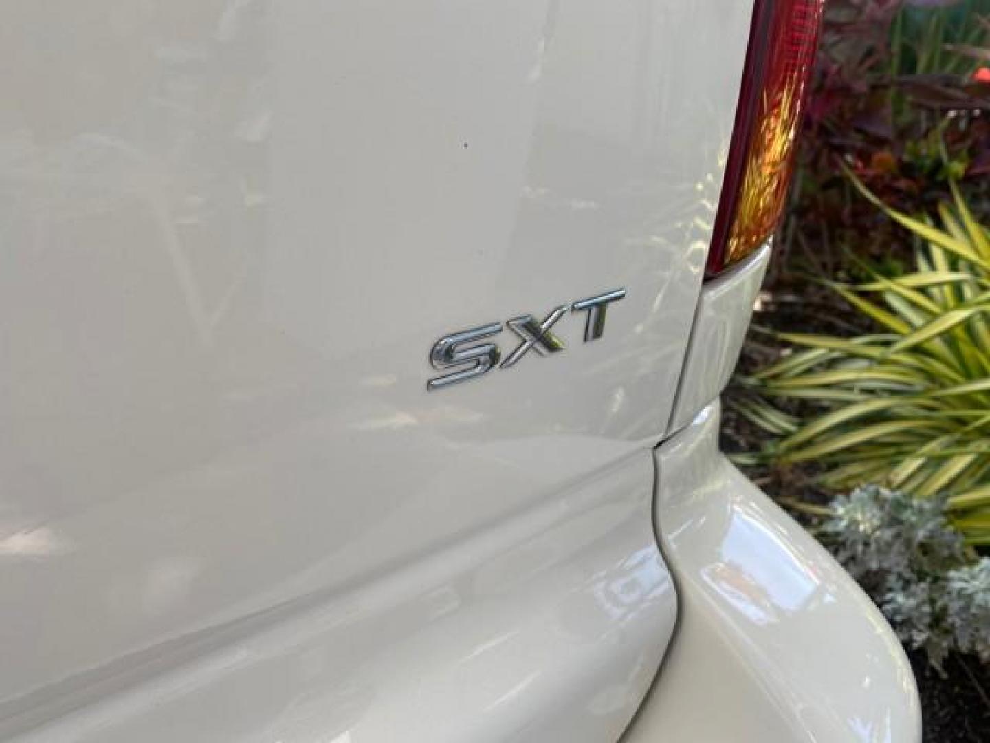 2006 Stone White /Medium Slate Gray Dodge Caravan SXT LOW MILES 28,367 1 OWNER HANDICAP LIFT (1D4GP45R96B) with an 3.3L OHV V6 Engine engine, Automatic transmission, located at 4701 North Dixie Hwy, Pompano Beach, FL, 33064, (954) 422-2889, 26.240938, -80.123474 - OUR WEBPAGE FLORIDACARS1.COM HAS OVER 100 PHOTOS AND FREE CARFAX LINK 2006 DODGE CARAVAN SXT 1 OWNER FREEDOM HANDICAP LIFT/SCOOTER VIN: 1D4GP45R96B730062 1 D 4 G P 4 5 R 9 6 B 7 3 0 0 6 2 VAN 3.3L V6 F OHV GASOLINE 26 MPG FRONT WHEEL DRIVE Features Air Conditioning Alloy Wheels AM/FM Stereo Automati- Photo#84
