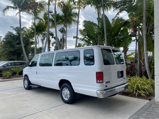 2008 Oxford White /Medium Flint Ford Econoline Wagon XLT 15 PASSENGERS E350 CLEAN (1FBSS31L78D) with an 5.4L EFI V8 Engine engine, Automatic transmission, located at 4701 North Dixie Hwy, Pompano Beach, FL, 33064, (954) 422-2889, 26.240938, -80.123474 - OUR WEBPAGE FLORIDACARS1.COM HAS OVER 100 PHOTOS AND FREE CARFAX LINK 2008 FORD E-SERIES E-350 SD XLT 15 PASSENGER VIN: 1FBSS31L78DA45023 1 F B S S 3 1 L 7 8 D A 4 5 0 2 3 VAN 5.4L V8 F SOHC 16V GASOLINE REAR WHEEL DRIVE Features ABS Brakes Air Conditioning AM/FM Stereo Automatic Transmission Barn D - Photo#32