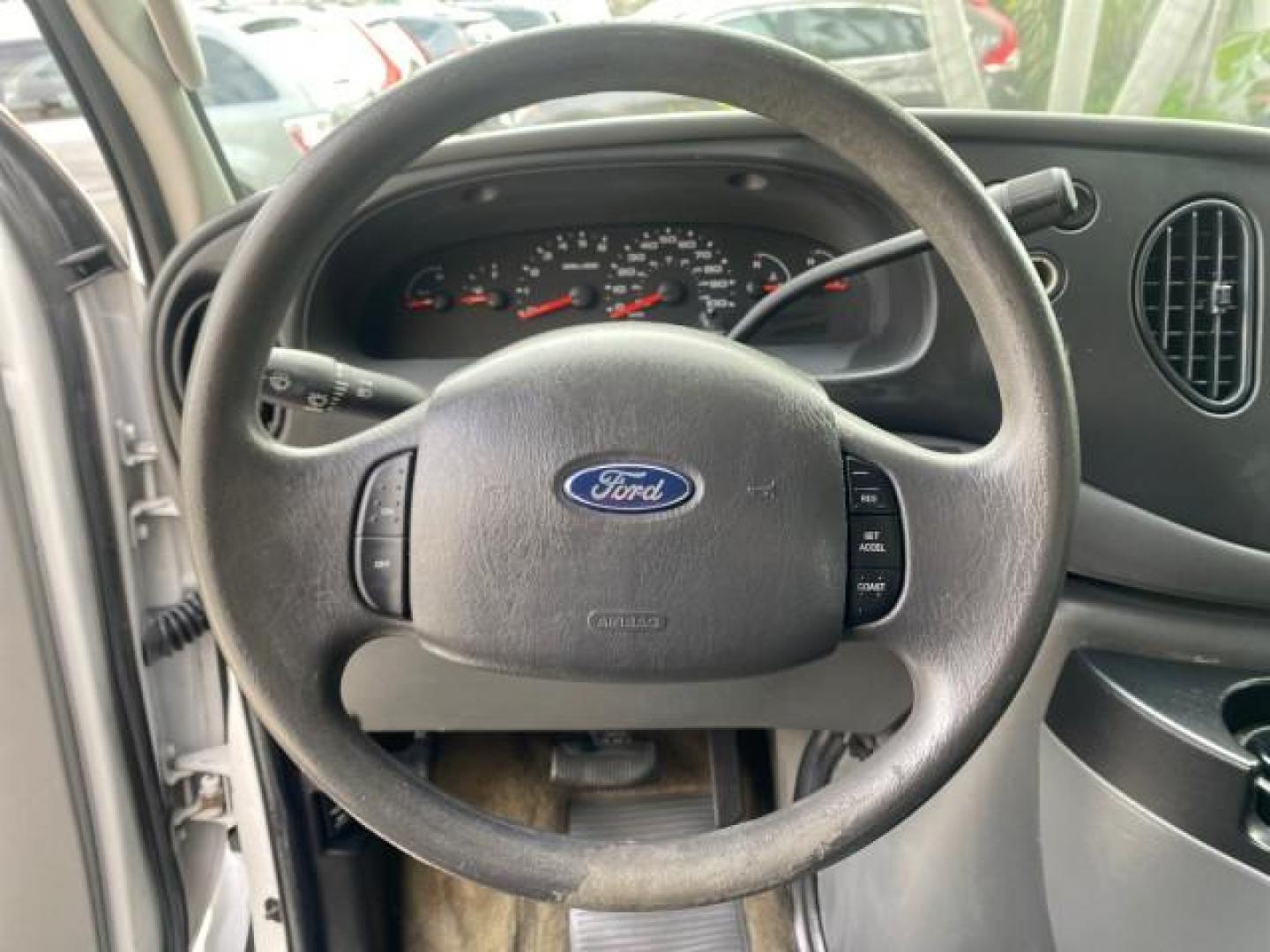 2008 Oxford White /Medium Flint Ford Econoline Wagon XLT 15 PASSENGERS E350 CLEAN (1FBSS31L78D) with an 5.4L EFI V8 Engine engine, Automatic transmission, located at 4701 North Dixie Hwy, Pompano Beach, FL, 33064, (954) 422-2889, 26.240938, -80.123474 - OUR WEBPAGE FLORIDACARS1.COM HAS OVER 100 PHOTOS AND FREE CARFAX LINK 2008 FORD E-SERIES E-350 SD XLT 15 PASSENGER VIN: 1FBSS31L78DA45023 1 F B S S 3 1 L 7 8 D A 4 5 0 2 3 VAN 5.4L V8 F SOHC 16V GASOLINE REAR WHEEL DRIVE Features ABS Brakes Air Conditioning AM/FM Stereo Automatic Transmission Barn D- Photo#49