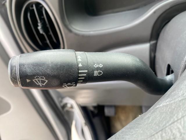 2008 Oxford White /Medium Flint Ford Econoline Wagon XLT 15 PASSENGERS E350 CLEAN (1FBSS31L78D) with an 5.4L EFI V8 Engine engine, Automatic transmission, located at 4701 North Dixie Hwy, Pompano Beach, FL, 33064, (954) 422-2889, 26.240938, -80.123474 - OUR WEBPAGE FLORIDACARS1.COM HAS OVER 100 PHOTOS AND FREE CARFAX LINK 2008 FORD E-SERIES E-350 SD XLT 15 PASSENGER VIN: 1FBSS31L78DA45023 1 F B S S 3 1 L 7 8 D A 4 5 0 2 3 VAN 5.4L V8 F SOHC 16V GASOLINE REAR WHEEL DRIVE Features ABS Brakes Air Conditioning AM/FM Stereo Automatic Transmission Barn D - Photo#52