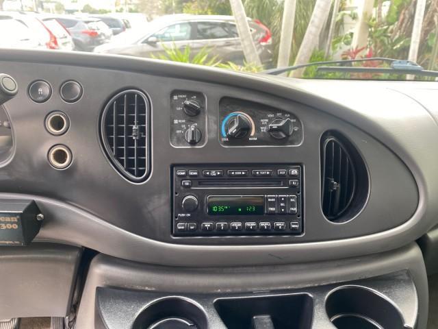 2008 Oxford White /Medium Flint Ford Econoline Wagon XLT 15 PASSENGERS E350 CLEAN (1FBSS31L78D) with an 5.4L EFI V8 Engine engine, Automatic transmission, located at 4701 North Dixie Hwy, Pompano Beach, FL, 33064, (954) 422-2889, 26.240938, -80.123474 - OUR WEBPAGE FLORIDACARS1.COM HAS OVER 100 PHOTOS AND FREE CARFAX LINK 2008 FORD E-SERIES E-350 SD XLT 15 PASSENGER VIN: 1FBSS31L78DA45023 1 F B S S 3 1 L 7 8 D A 4 5 0 2 3 VAN 5.4L V8 F SOHC 16V GASOLINE REAR WHEEL DRIVE Features ABS Brakes Air Conditioning AM/FM Stereo Automatic Transmission Barn D - Photo#57